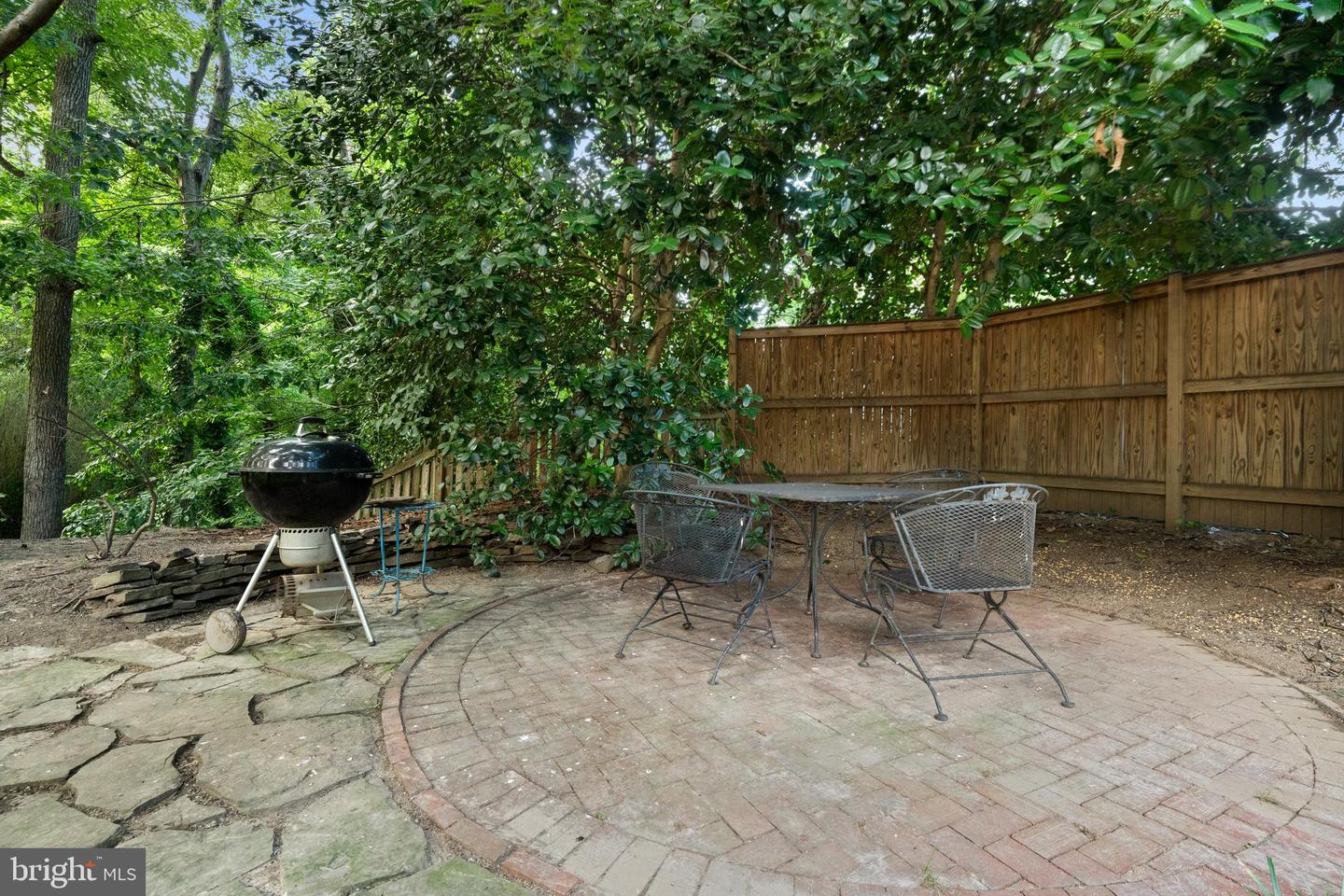 8721 WATERFORD RD, ALEXANDRIA, Virginia 22308, 5 Bedrooms Bedrooms, ,3 BathroomsBathrooms,Residential,For sale,8721 WATERFORD RD,VAFX2253172 MLS # VAFX2253172