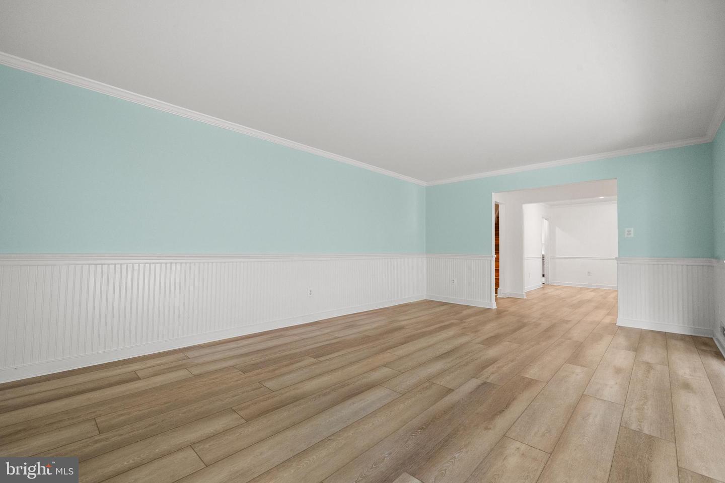 8721 WATERFORD RD, ALEXANDRIA, Virginia 22308, 5 Bedrooms Bedrooms, ,3 BathroomsBathrooms,Residential,For sale,8721 WATERFORD RD,VAFX2253172 MLS # VAFX2253172