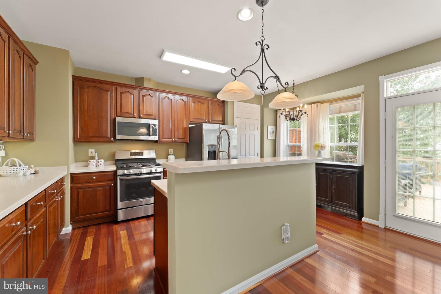 21124 ANGELA SQ, STERLING, Virginia 20166, 3 Bedrooms Bedrooms, ,3 BathroomsBathrooms,Residential,For sale,21124 ANGELA SQ,VALO2101274 MLS # VALO2101274