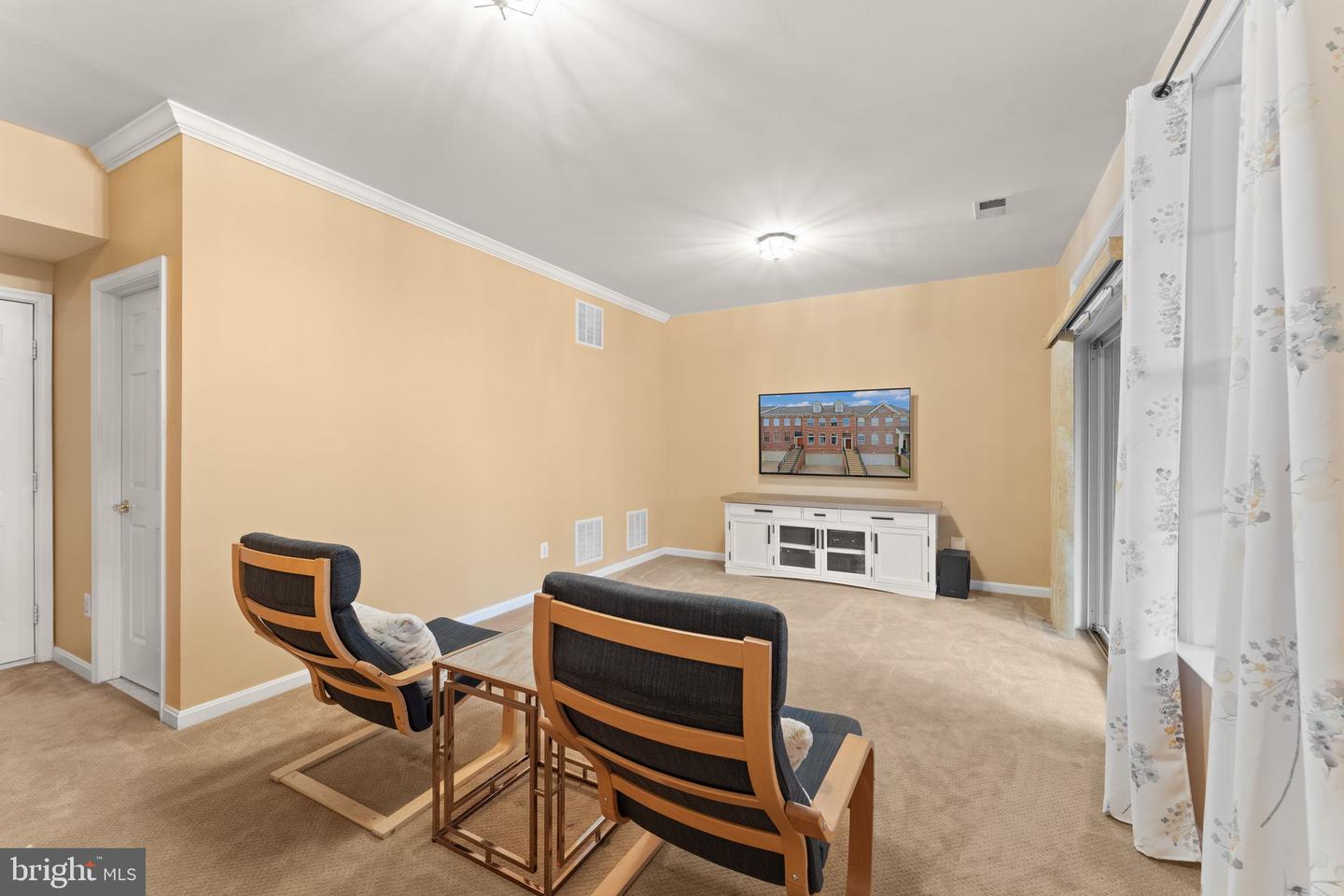 21124 ANGELA SQ, STERLING, Virginia 20166, 3 Bedrooms Bedrooms, ,3 BathroomsBathrooms,Residential,For sale,21124 ANGELA SQ,VALO2101274 MLS # VALO2101274