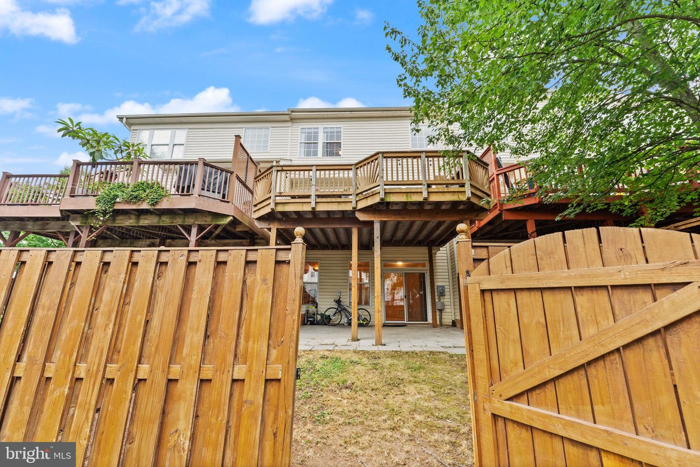 21124 ANGELA SQ, STERLING, Virginia 20166, 3 Bedrooms Bedrooms, ,3 BathroomsBathrooms,Residential,For sale,21124 ANGELA SQ,VALO2101274 MLS # VALO2101274