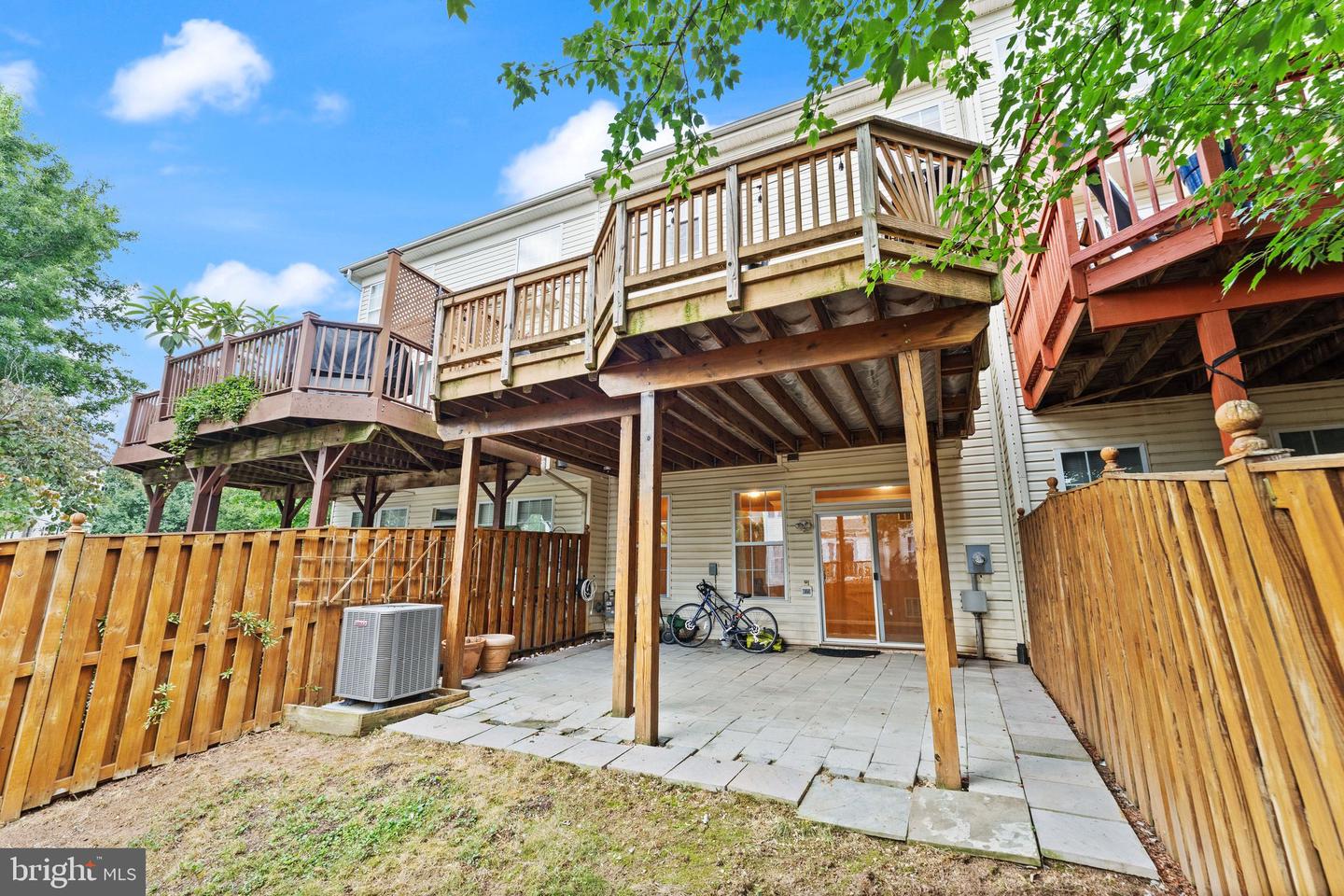 21124 ANGELA SQ, STERLING, Virginia 20166, 3 Bedrooms Bedrooms, ,3 BathroomsBathrooms,Residential,For sale,21124 ANGELA SQ,VALO2101274 MLS # VALO2101274
