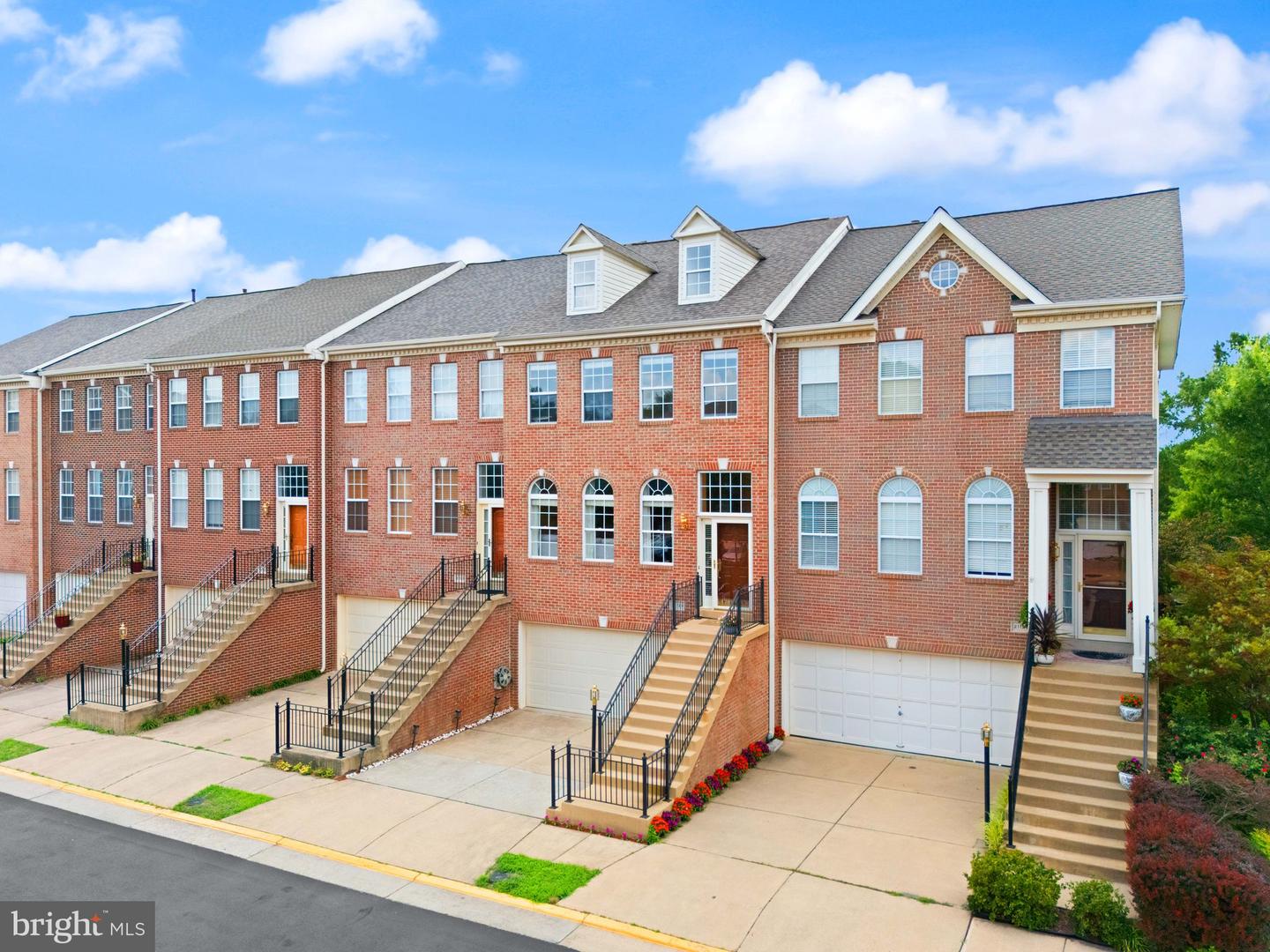 21124 ANGELA SQ, STERLING, Virginia 20166, 3 Bedrooms Bedrooms, ,3 BathroomsBathrooms,Residential,For sale,21124 ANGELA SQ,VALO2101274 MLS # VALO2101274