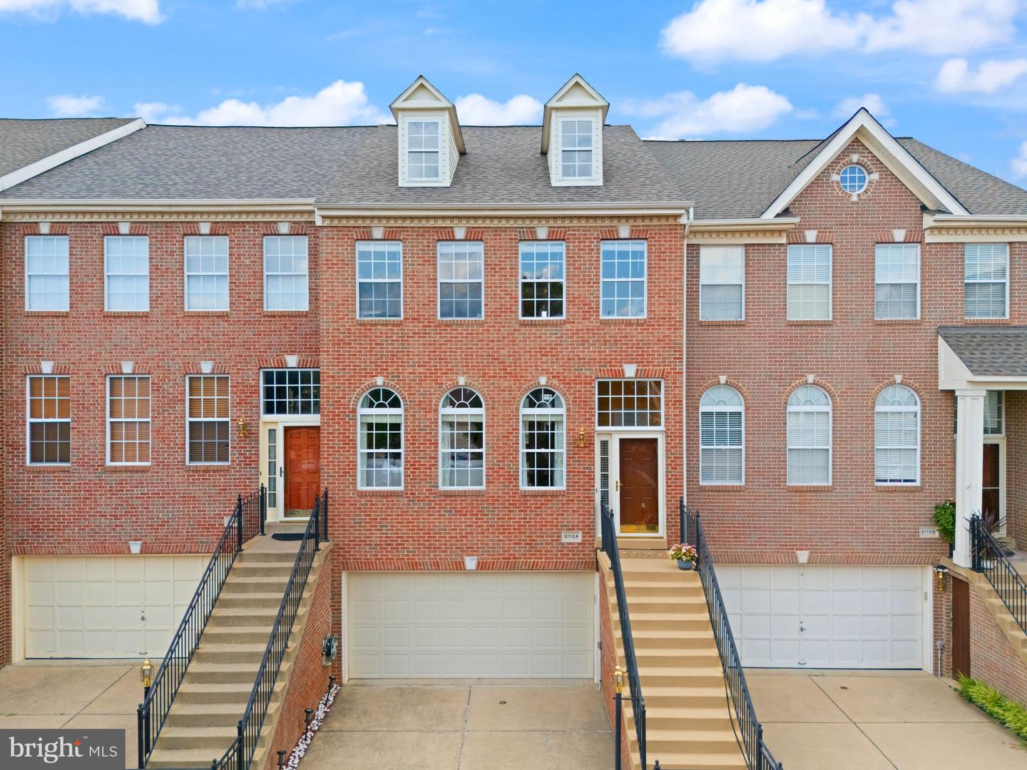 21124 ANGELA SQ, STERLING, Virginia 20166, 3 Bedrooms Bedrooms, ,3 BathroomsBathrooms,Residential,For sale,21124 ANGELA SQ,VALO2101274 MLS # VALO2101274