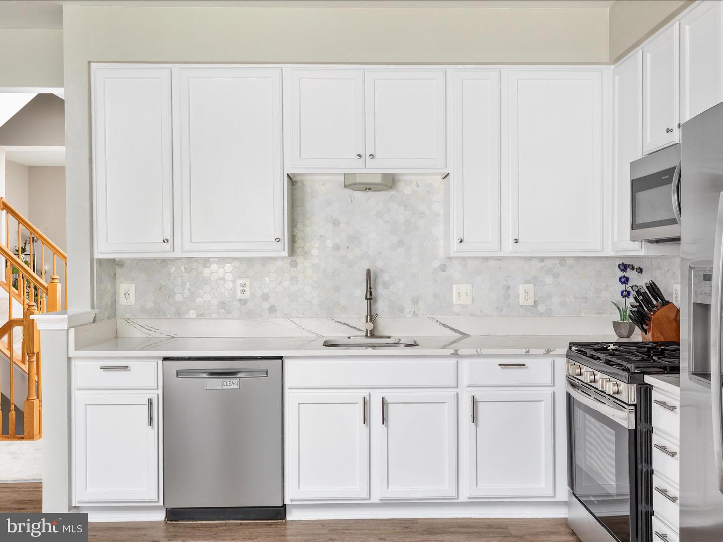 7100 WHEELING WAY, GAINESVILLE, Virginia 20155, 3 Bedrooms Bedrooms, ,2 BathroomsBathrooms,Residential,For sale,7100 WHEELING WAY,VAPW2098730 MLS # VAPW2098730