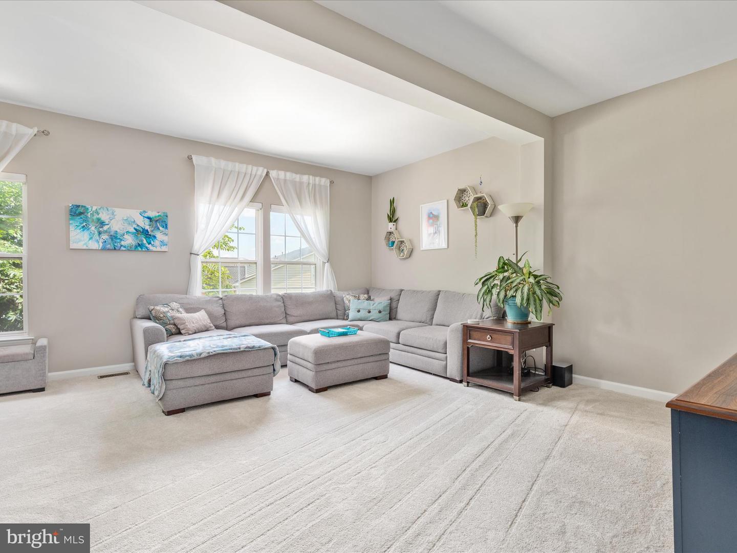 7100 WHEELING WAY, GAINESVILLE, Virginia 20155, 3 Bedrooms Bedrooms, ,2 BathroomsBathrooms,Residential,For sale,7100 WHEELING WAY,VAPW2098730 MLS # VAPW2098730
