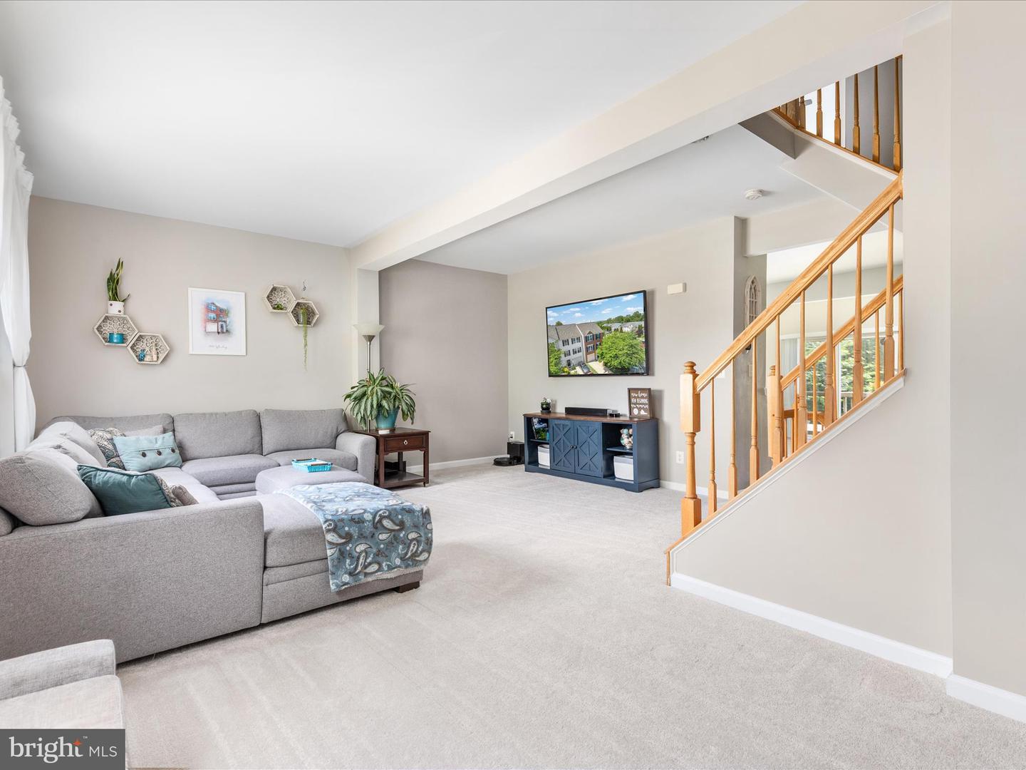 7100 WHEELING WAY, GAINESVILLE, Virginia 20155, 3 Bedrooms Bedrooms, ,2 BathroomsBathrooms,Residential,For sale,7100 WHEELING WAY,VAPW2098730 MLS # VAPW2098730