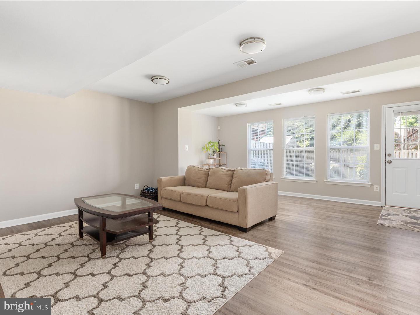 7100 WHEELING WAY, GAINESVILLE, Virginia 20155, 3 Bedrooms Bedrooms, ,2 BathroomsBathrooms,Residential,For sale,7100 WHEELING WAY,VAPW2098730 MLS # VAPW2098730