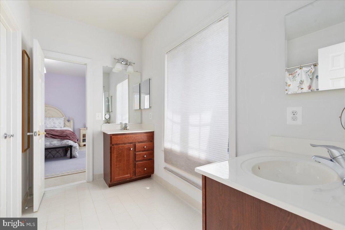 519 CARDINAL LN, WARRENTON, Virginia 20186, 4 Bedrooms Bedrooms, ,4 BathroomsBathrooms,Residential,For sale,519 CARDINAL LN,VAFQ2017372 MLS # VAFQ2017372