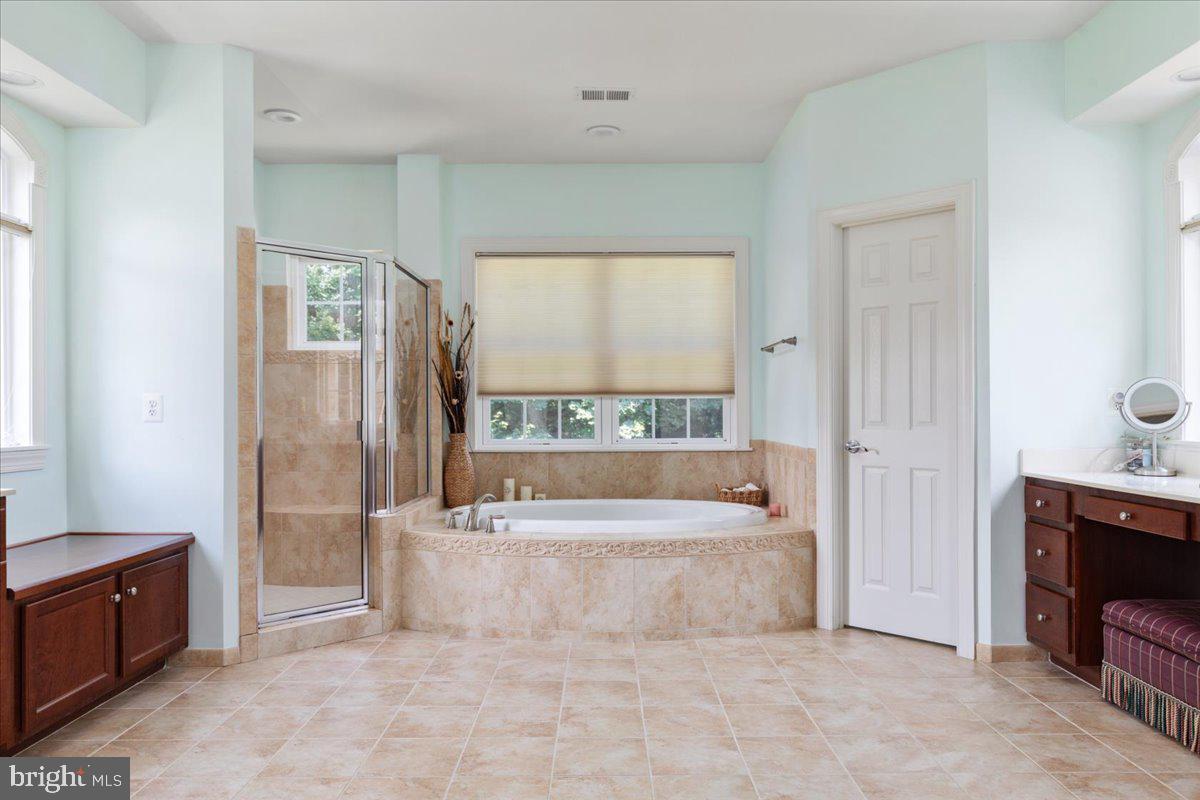 519 CARDINAL LN, WARRENTON, Virginia 20186, 4 Bedrooms Bedrooms, ,4 BathroomsBathrooms,Residential,For sale,519 CARDINAL LN,VAFQ2017372 MLS # VAFQ2017372
