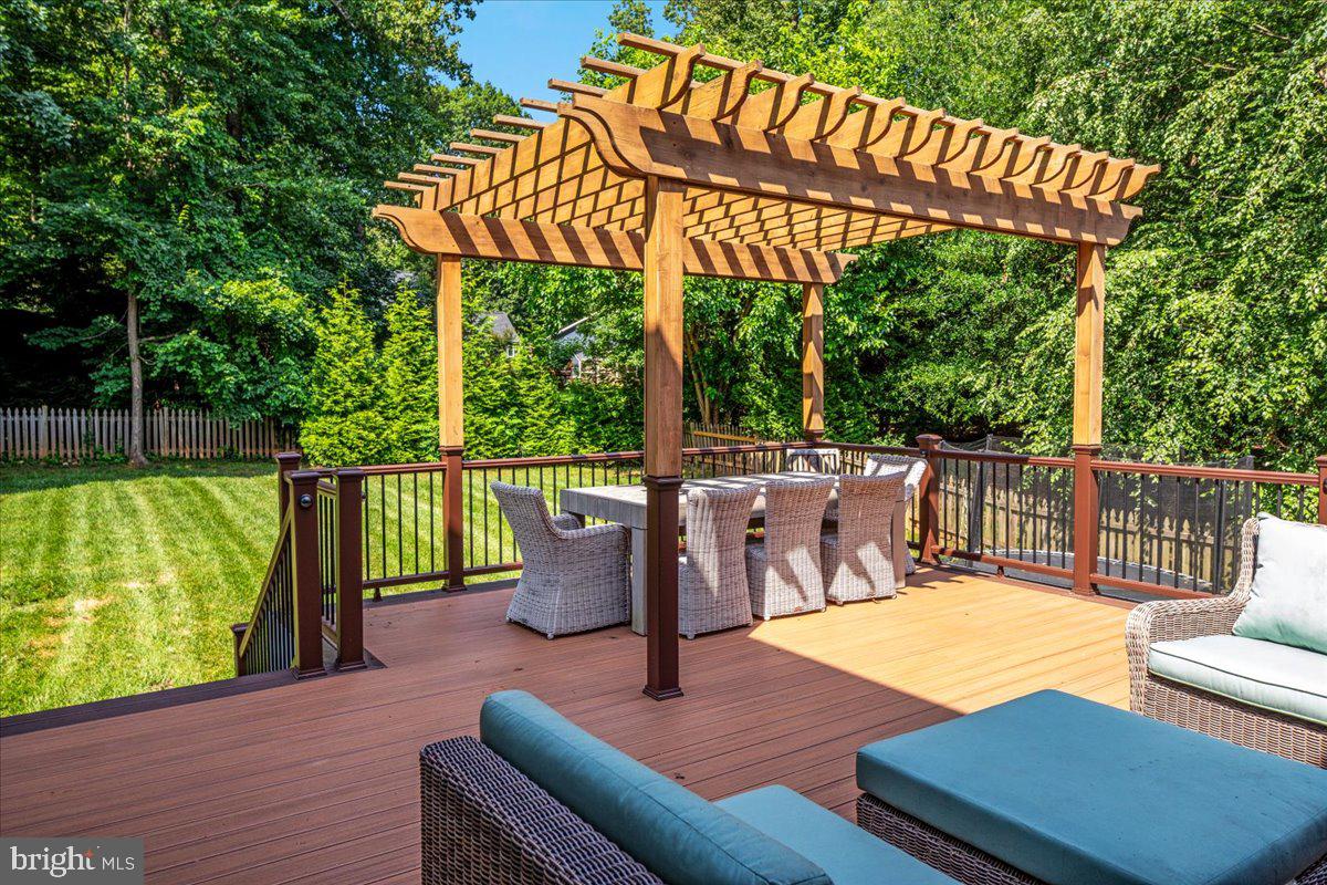 519 CARDINAL LN, WARRENTON, Virginia 20186, 4 Bedrooms Bedrooms, ,4 BathroomsBathrooms,Residential,For sale,519 CARDINAL LN,VAFQ2017372 MLS # VAFQ2017372