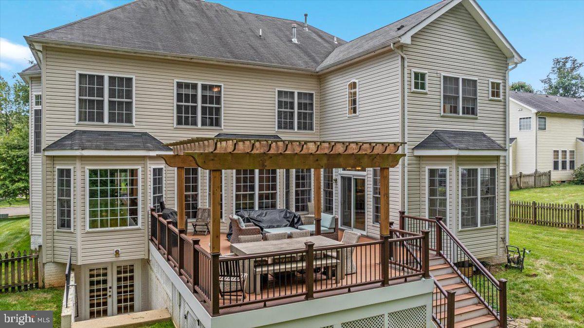519 CARDINAL LN, WARRENTON, Virginia 20186, 4 Bedrooms Bedrooms, ,4 BathroomsBathrooms,Residential,For sale,519 CARDINAL LN,VAFQ2017372 MLS # VAFQ2017372