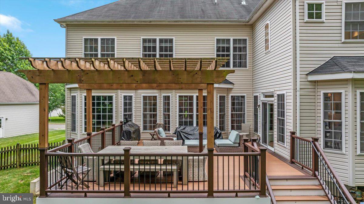 519 CARDINAL LN, WARRENTON, Virginia 20186, 4 Bedrooms Bedrooms, ,4 BathroomsBathrooms,Residential,For sale,519 CARDINAL LN,VAFQ2017372 MLS # VAFQ2017372