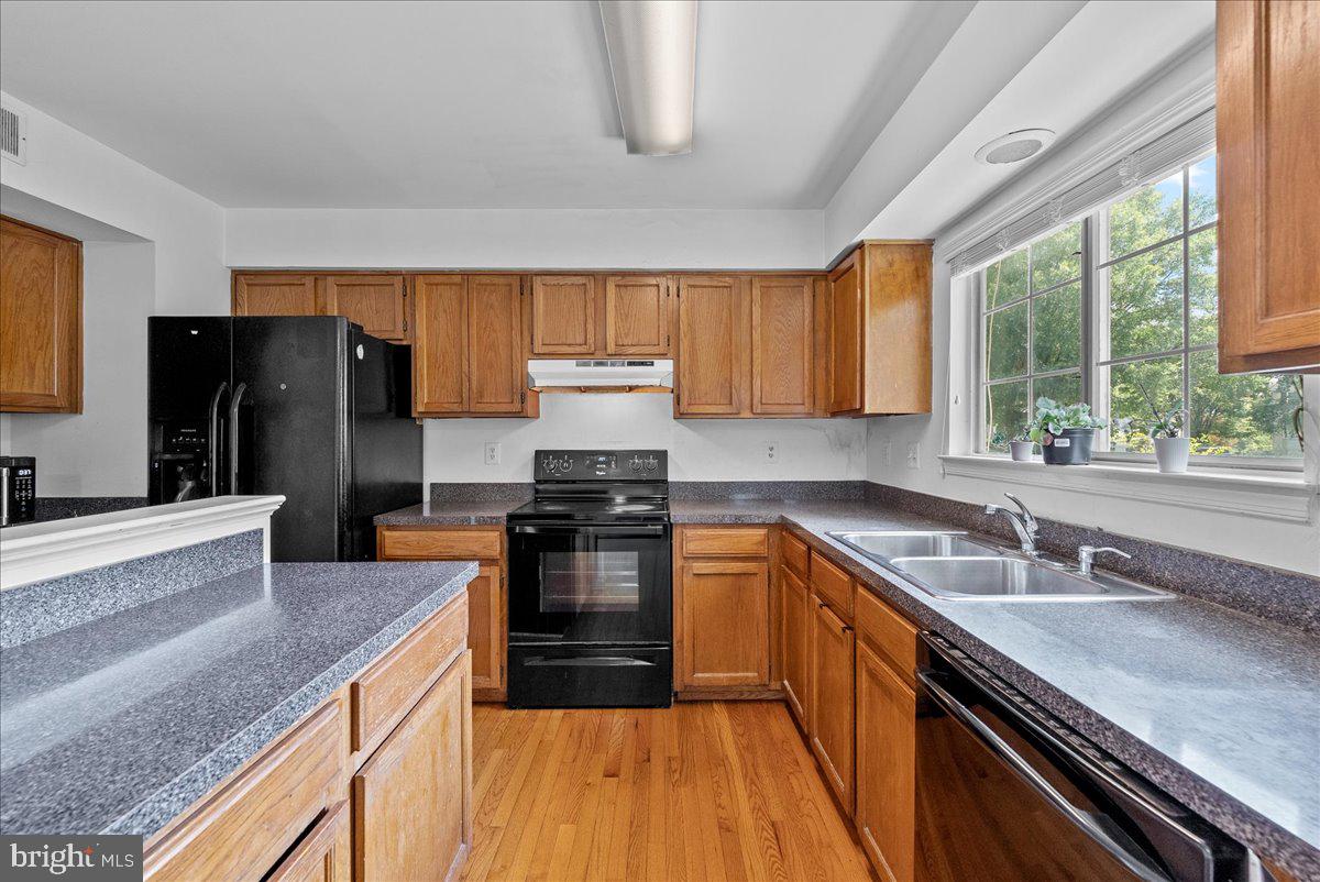 1003 SMARTTS LN NE, LEESBURG, Virginia 20176, 3 Bedrooms Bedrooms, ,2 BathroomsBathrooms,Residential,For sale,1003 SMARTTS LN NE,VALO2101532 MLS # VALO2101532