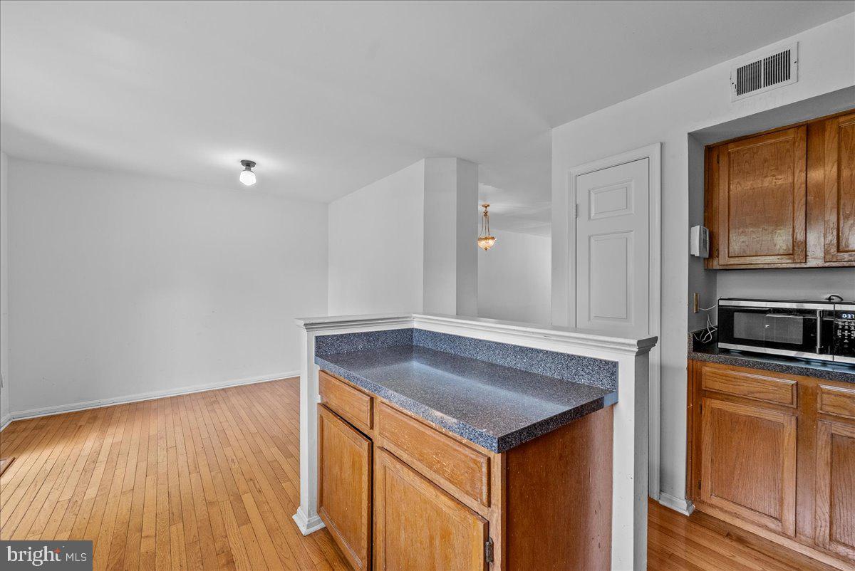 1003 SMARTTS LN NE, LEESBURG, Virginia 20176, 3 Bedrooms Bedrooms, ,2 BathroomsBathrooms,Residential,For sale,1003 SMARTTS LN NE,VALO2101532 MLS # VALO2101532