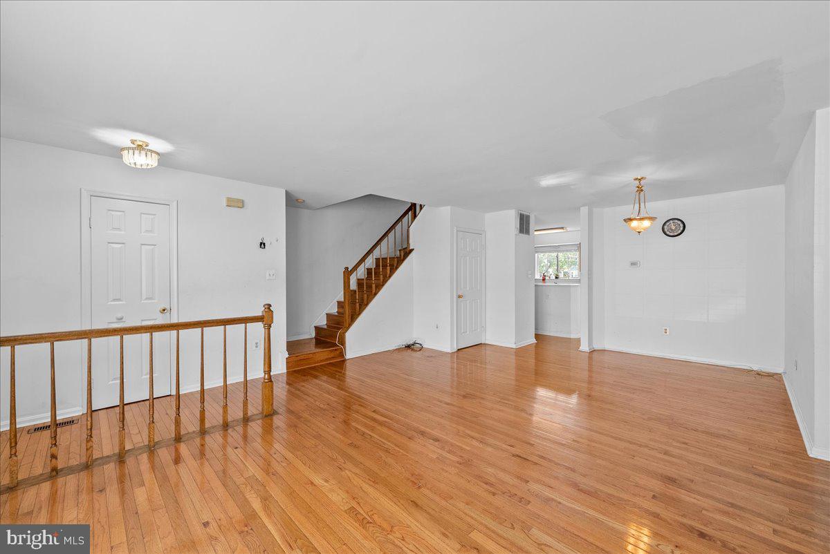 1003 SMARTTS LN NE, LEESBURG, Virginia 20176, 3 Bedrooms Bedrooms, ,2 BathroomsBathrooms,Residential,For sale,1003 SMARTTS LN NE,VALO2101532 MLS # VALO2101532