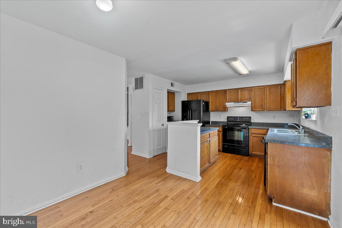 1003 SMARTTS LN NE, LEESBURG, Virginia 20176, 3 Bedrooms Bedrooms, ,2 BathroomsBathrooms,Residential,For sale,1003 SMARTTS LN NE,VALO2101532 MLS # VALO2101532