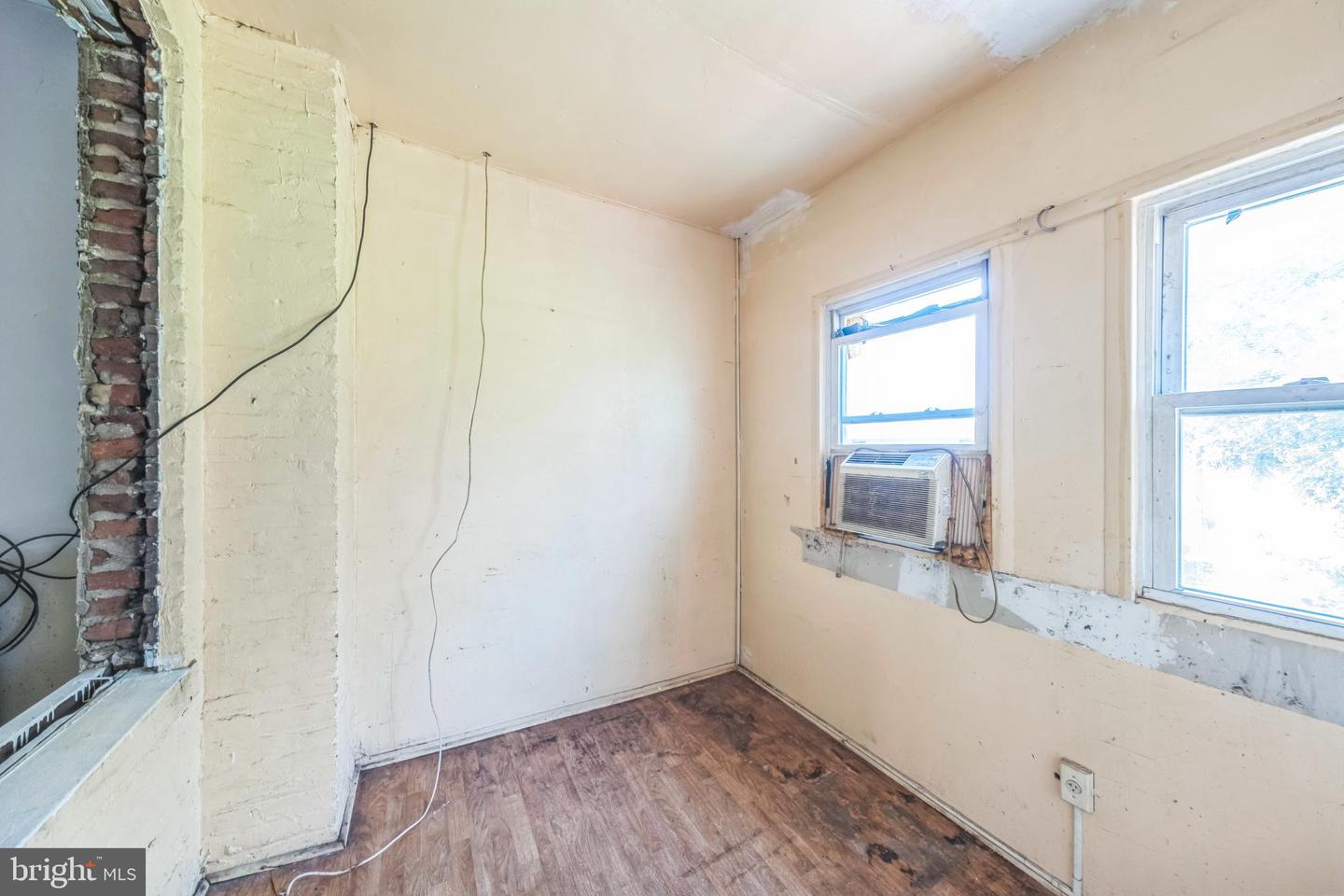 1210 INGRAHAM ST NW, WASHINGTON, District Of Columbia 20011, 5 Bedrooms Bedrooms, ,2 BathroomsBathrooms,Residential,For sale,1210 INGRAHAM ST NW,DCDC2209640 MLS # DCDC2209640