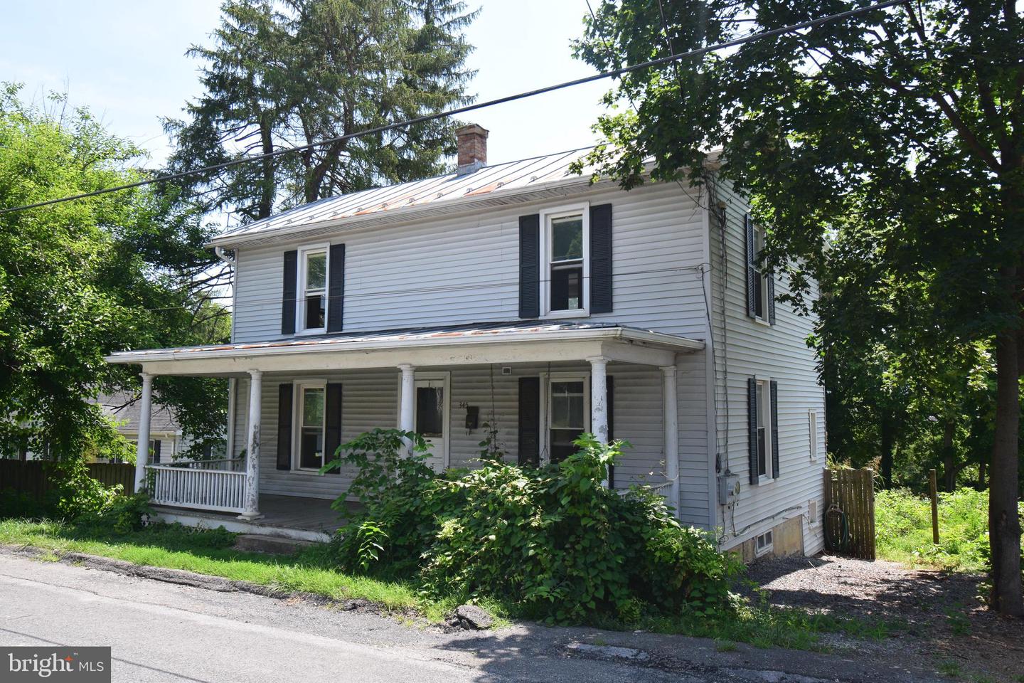 345 SHAFFER ST, WOODSTOCK, Virginia 22664, 2 Bedrooms Bedrooms, ,2 BathroomsBathrooms,Residential,For sale,345 SHAFFER ST,VASH2011958 MLS # VASH2011958