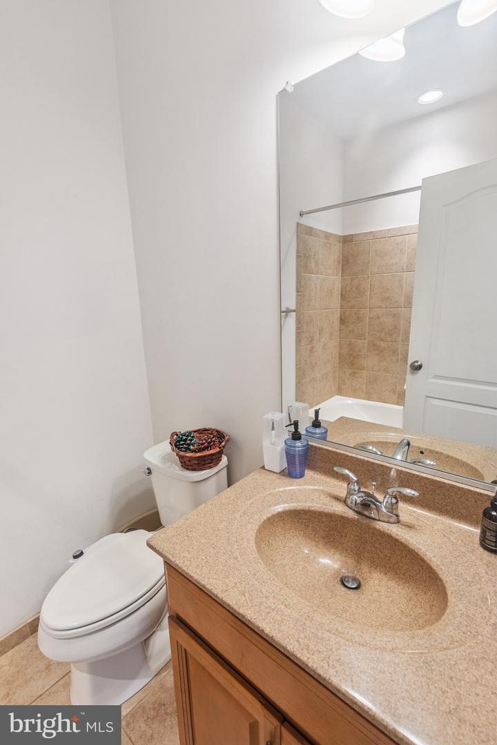 22551 CAMBRIDGEPORT SQ, ASHBURN, Virginia 20148, 4 Bedrooms Bedrooms, ,3 BathroomsBathrooms,Residential,For sale,22551 CAMBRIDGEPORT SQ,VALO2101752 MLS # VALO2101752