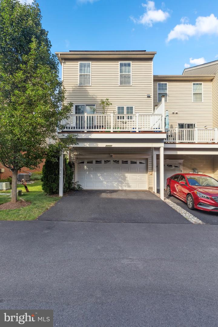22551 CAMBRIDGEPORT SQ, ASHBURN, Virginia 20148, 4 Bedrooms Bedrooms, ,3 BathroomsBathrooms,Residential,For sale,22551 CAMBRIDGEPORT SQ,VALO2101752 MLS # VALO2101752