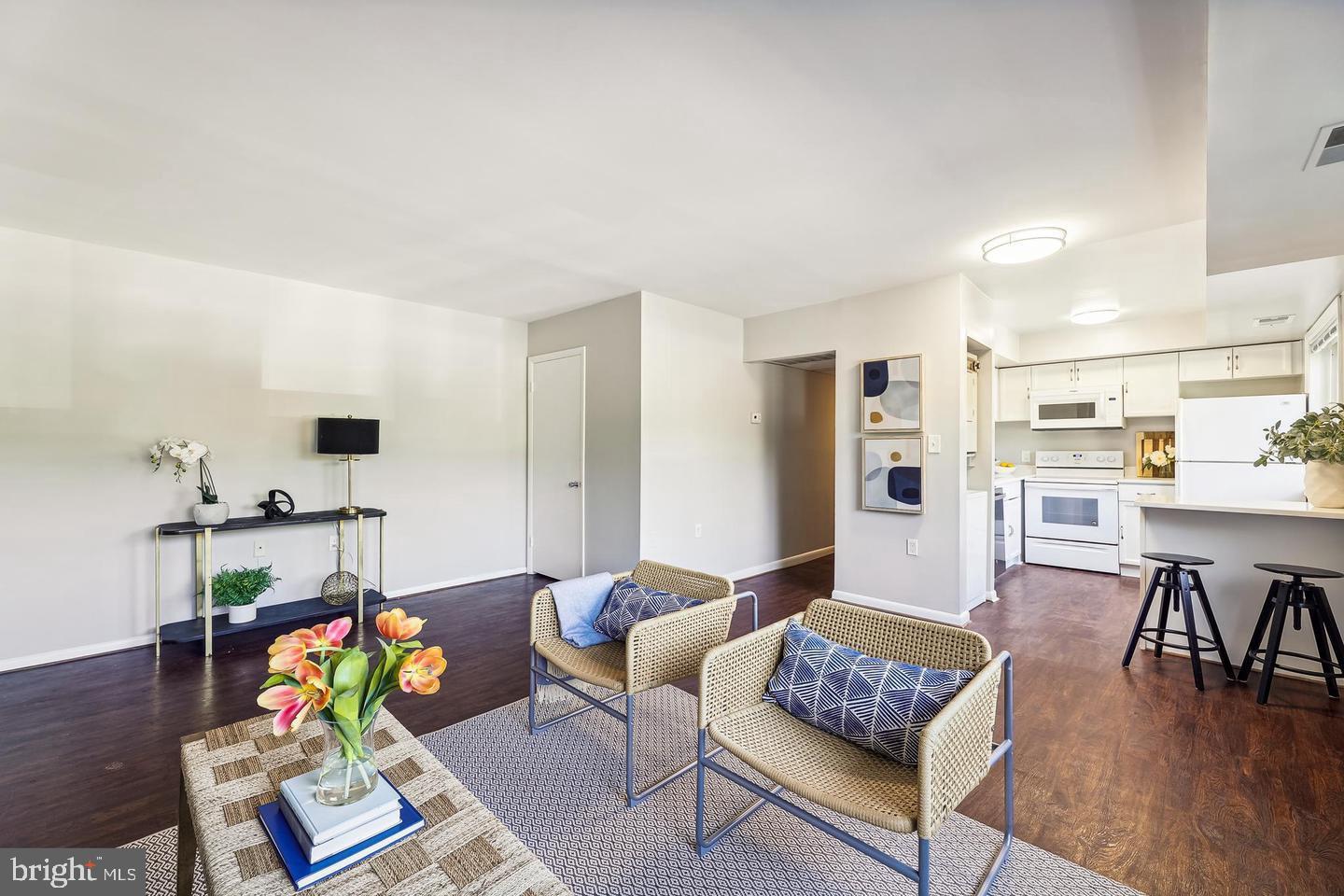 3314 S 28TH ST #304, ALEXANDRIA, Virginia 22302, 1 Bedroom Bedrooms, ,1 BathroomBathrooms,Residential,For sale,3314 S 28TH ST #304,VAAX2047350 MLS # VAAX2047350