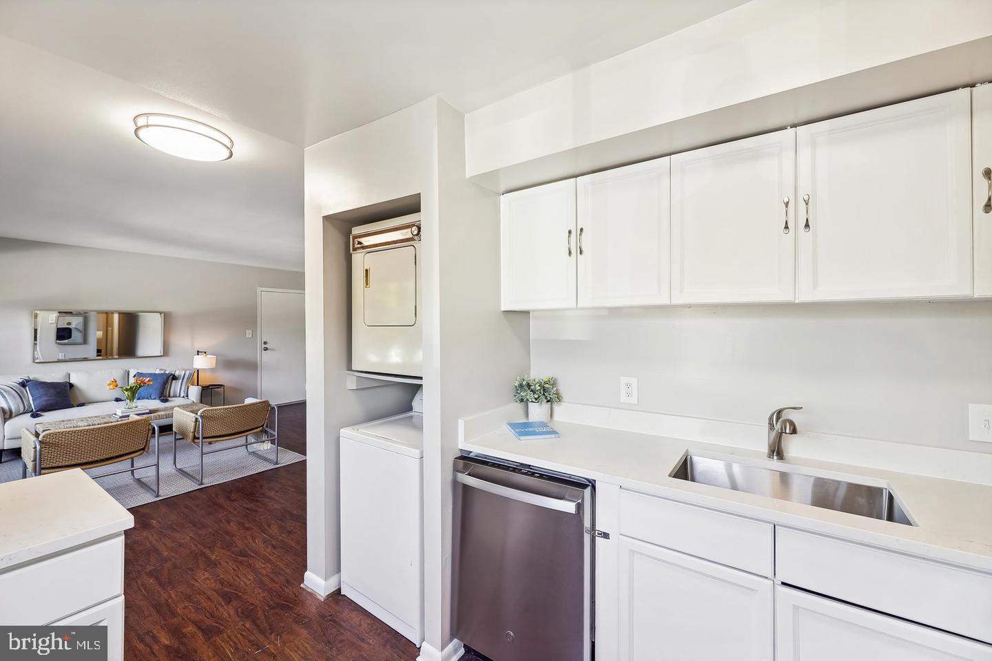 3314 S 28TH ST #304, ALEXANDRIA, Virginia 22302, 1 Bedroom Bedrooms, ,1 BathroomBathrooms,Residential,For sale,3314 S 28TH ST #304,VAAX2047350 MLS # VAAX2047350