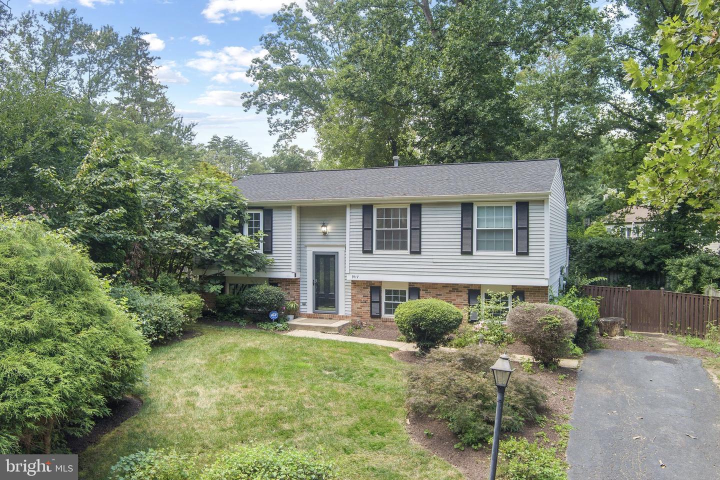 9117 HUNTING PINES PL, FAIRFAX, Virginia 22032, 4 Bedrooms Bedrooms, ,4 BathroomsBathrooms,Residential,For sale,9117 HUNTING PINES PL,VAFX2254800 MLS # VAFX2254800