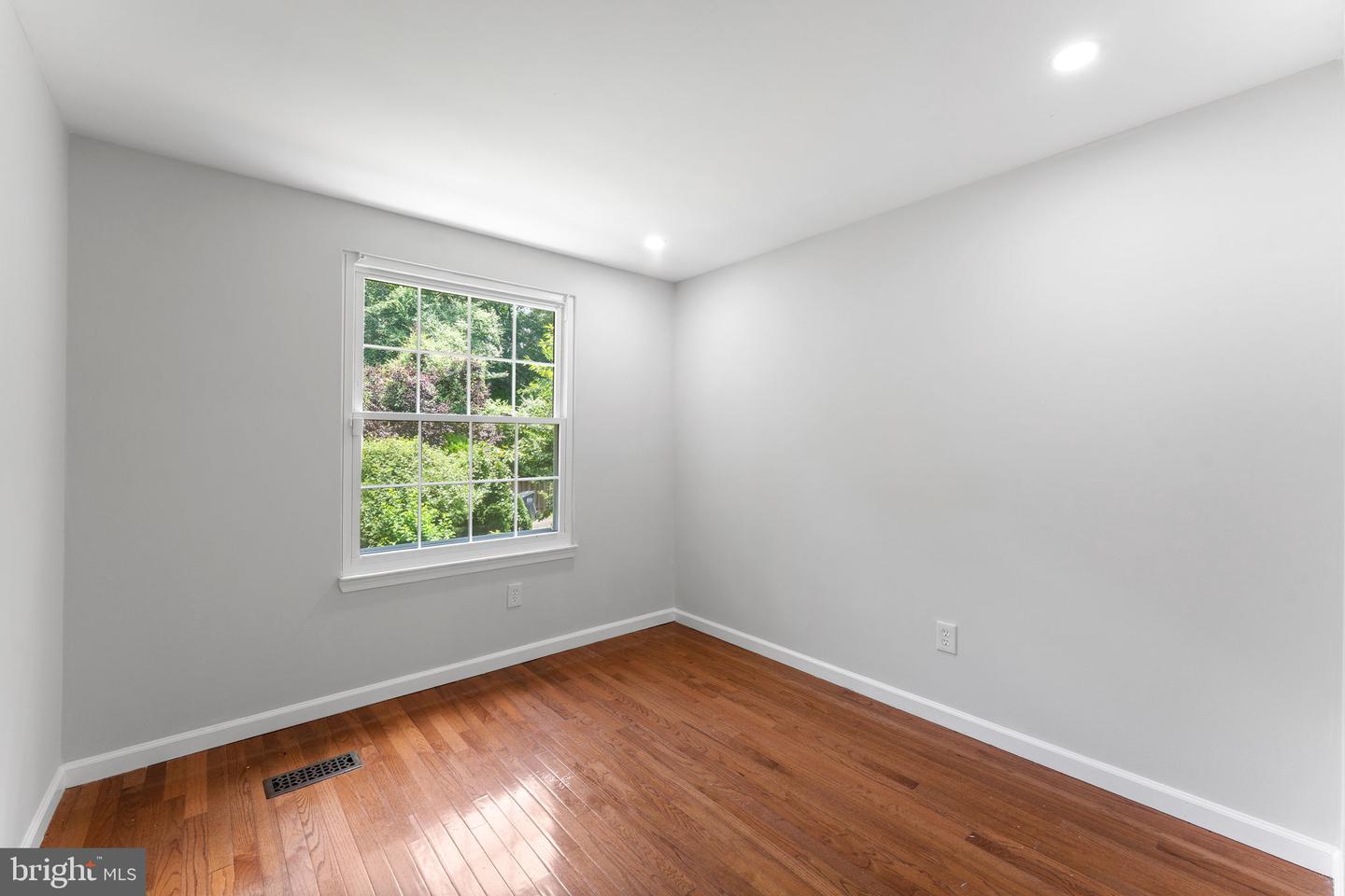 9117 HUNTING PINES PL, FAIRFAX, Virginia 22032, 4 Bedrooms Bedrooms, ,4 BathroomsBathrooms,Residential,For sale,9117 HUNTING PINES PL,VAFX2254800 MLS # VAFX2254800