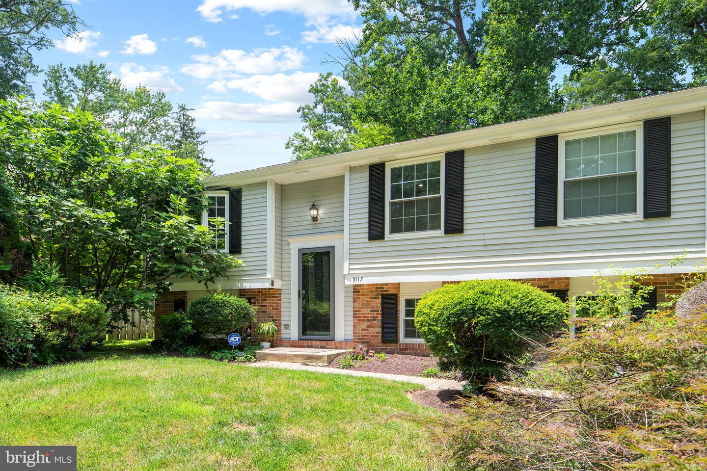 9117 HUNTING PINES PL, FAIRFAX, Virginia 22032, 4 Bedrooms Bedrooms, ,4 BathroomsBathrooms,Residential,For sale,9117 HUNTING PINES PL,VAFX2254800 MLS # VAFX2254800