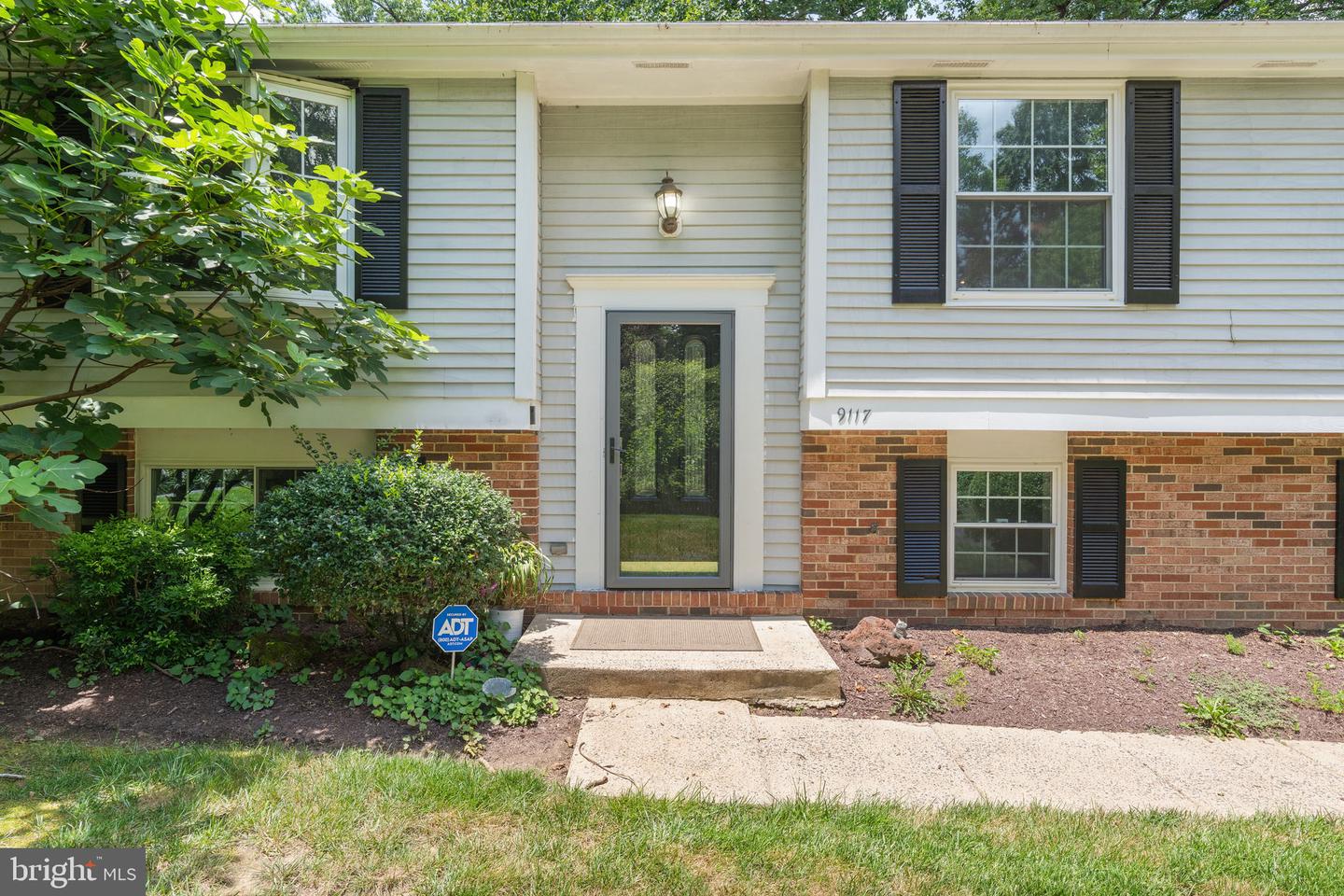 9117 HUNTING PINES PL, FAIRFAX, Virginia 22032, 4 Bedrooms Bedrooms, ,4 BathroomsBathrooms,Residential,For sale,9117 HUNTING PINES PL,VAFX2254800 MLS # VAFX2254800
