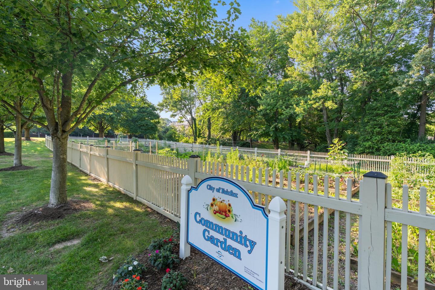 9117 HUNTING PINES PL, FAIRFAX, Virginia 22032, 4 Bedrooms Bedrooms, ,4 BathroomsBathrooms,Residential,For sale,9117 HUNTING PINES PL,VAFX2254800 MLS # VAFX2254800
