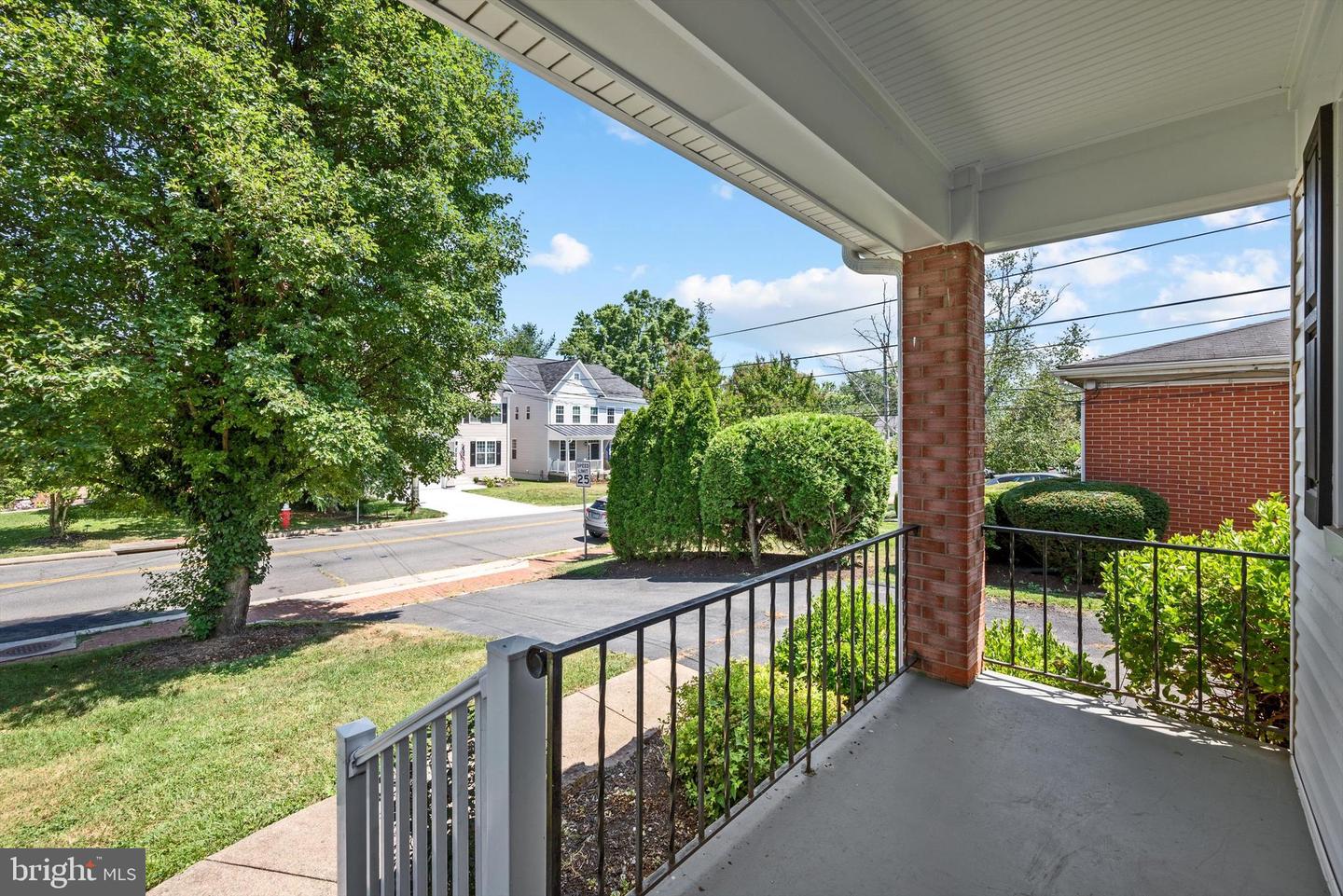211 CATOCTIN CIR NE, LEESBURG, Virginia 20176, 3 Bedrooms Bedrooms, ,2 BathroomsBathrooms,Residential,For sale,211 CATOCTIN CIR NE,VALO2101824 MLS # VALO2101824