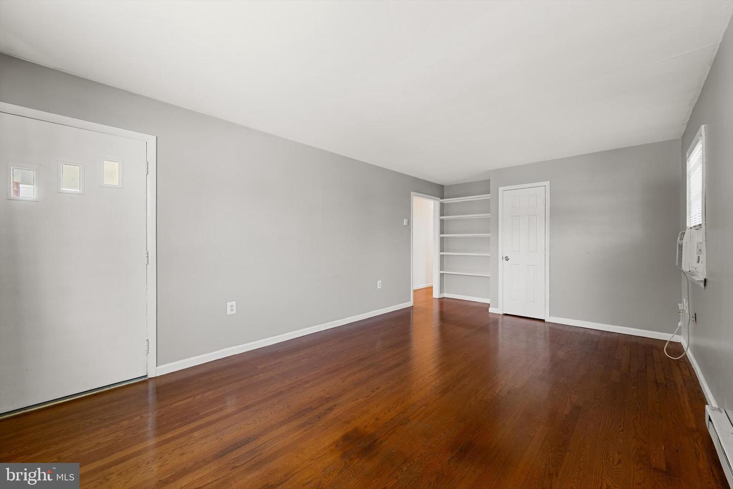 211 CATOCTIN CIR NE, LEESBURG, Virginia 20176, 3 Bedrooms Bedrooms, ,2 BathroomsBathrooms,Residential,For sale,211 CATOCTIN CIR NE,VALO2101824 MLS # VALO2101824