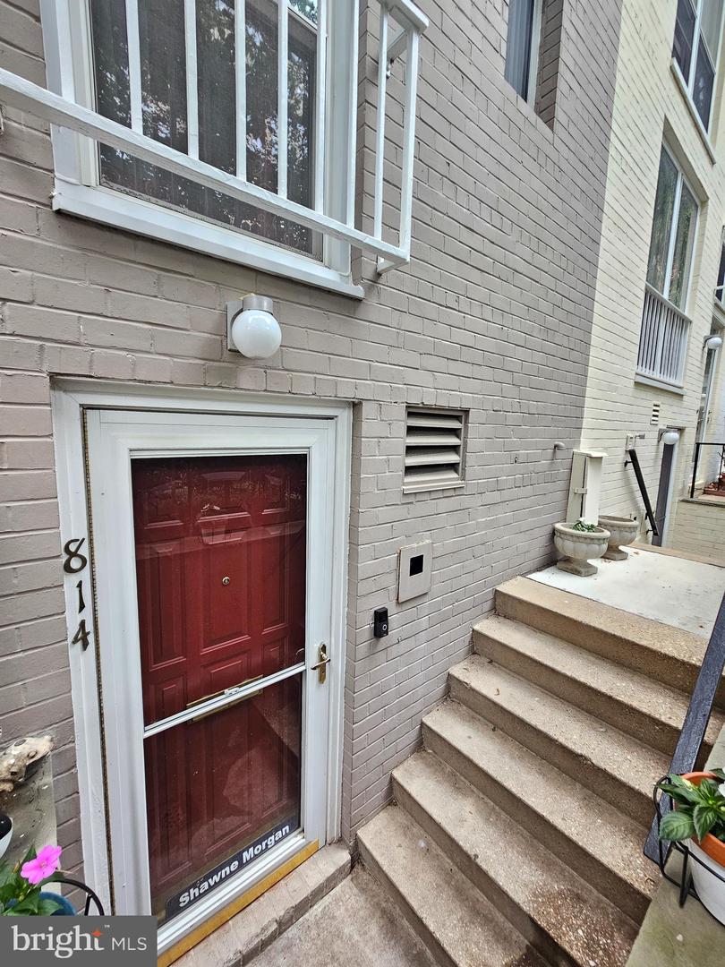 814 3RD ST SW #814, WASHINGTON, District Of Columbia 20024, 3 Bedrooms Bedrooms, ,2 BathroomsBathrooms,Residential,For sale,814 3RD ST SW #814,DCDC2209432 MLS # DCDC2209432