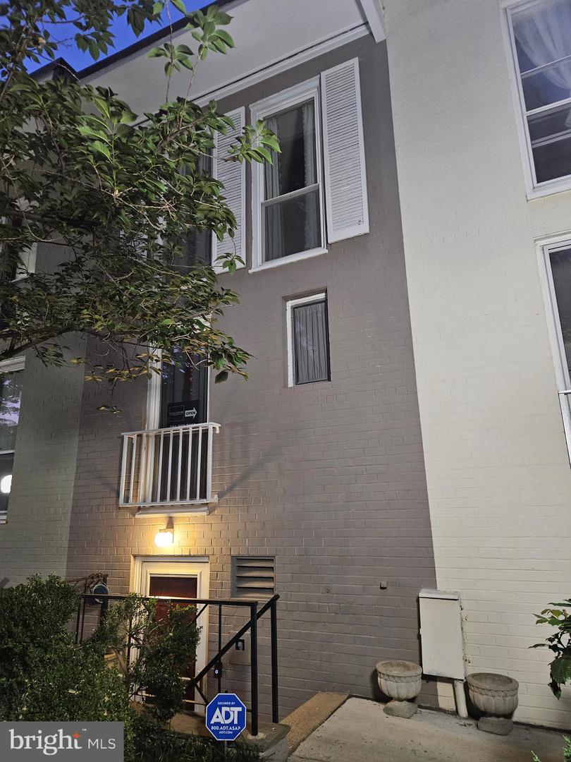 814 3RD ST SW #814, WASHINGTON, District Of Columbia 20024, 3 Bedrooms Bedrooms, ,2 BathroomsBathrooms,Residential,For sale,814 3RD ST SW #814,DCDC2209432 MLS # DCDC2209432