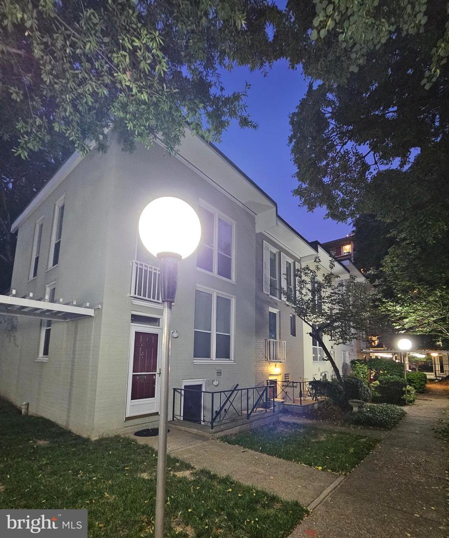 814 3RD ST SW #814, WASHINGTON, District Of Columbia 20024, 3 Bedrooms Bedrooms, ,2 BathroomsBathrooms,Residential,For sale,814 3RD ST SW #814,DCDC2209432 MLS # DCDC2209432