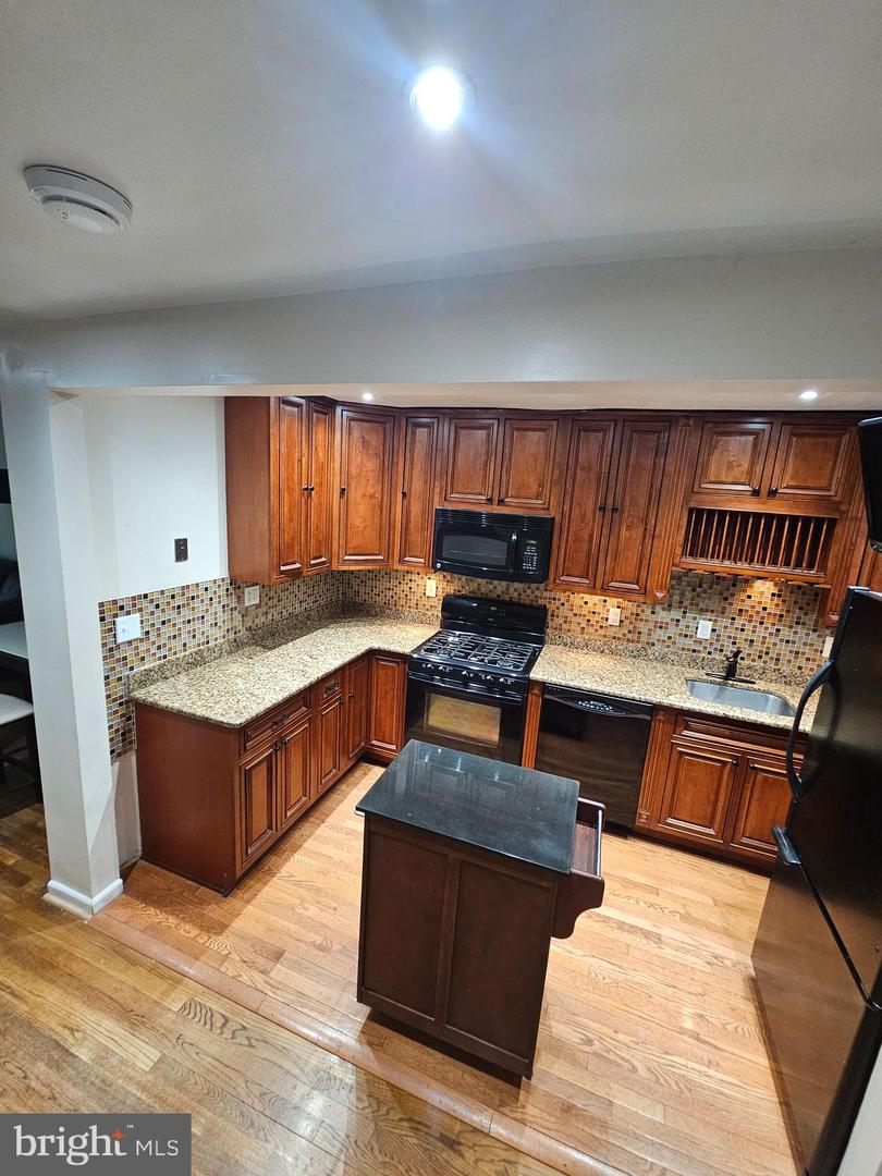 814 3RD ST SW #814, WASHINGTON, District Of Columbia 20024, 3 Bedrooms Bedrooms, ,2 BathroomsBathrooms,Residential,For sale,814 3RD ST SW #814,DCDC2209432 MLS # DCDC2209432