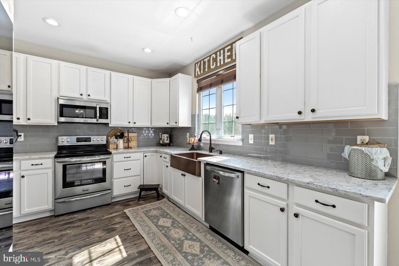 6415 HOT SPRING LN, FREDERICKSBURG, Virginia 22407, 4 Bedrooms Bedrooms, ,3 BathroomsBathrooms,Residential,For sale,6415 HOT SPRING LN,VASP2034560 MLS # VASP2034560