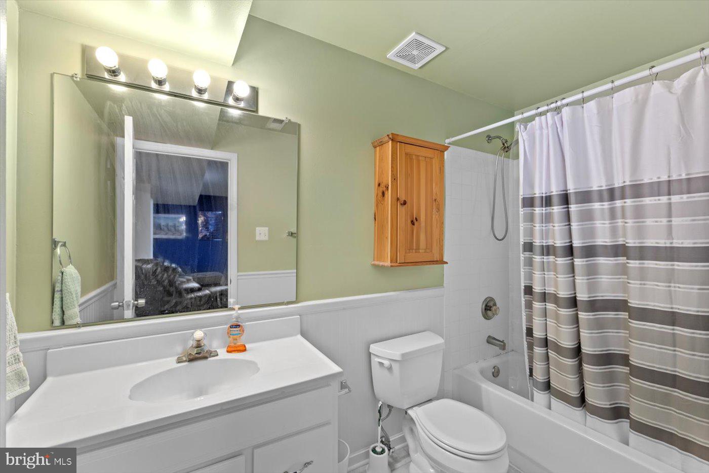 6415 HOT SPRING LN, FREDERICKSBURG, Virginia 22407, 4 Bedrooms Bedrooms, ,3 BathroomsBathrooms,Residential,For sale,6415 HOT SPRING LN,VASP2034560 MLS # VASP2034560