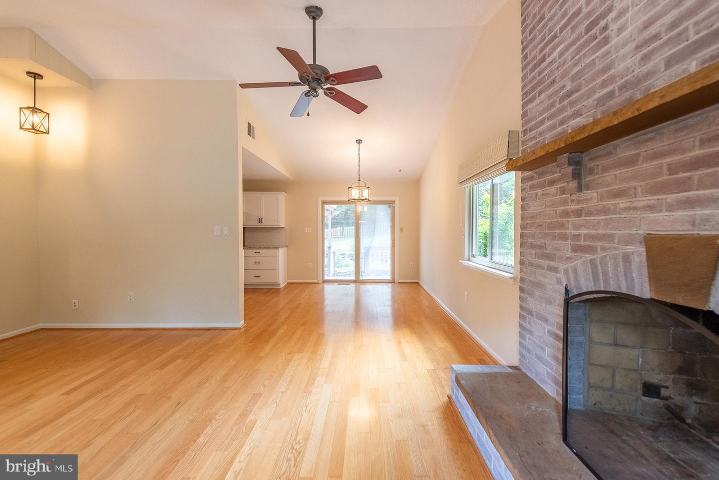 15755 WAKEFIELD CT, HAYMARKET, Virginia 20169, 3 Bedrooms Bedrooms, ,3 BathroomsBathrooms,Residential,For sale,15755 WAKEFIELD CT,VAPW2098766 MLS # VAPW2098766