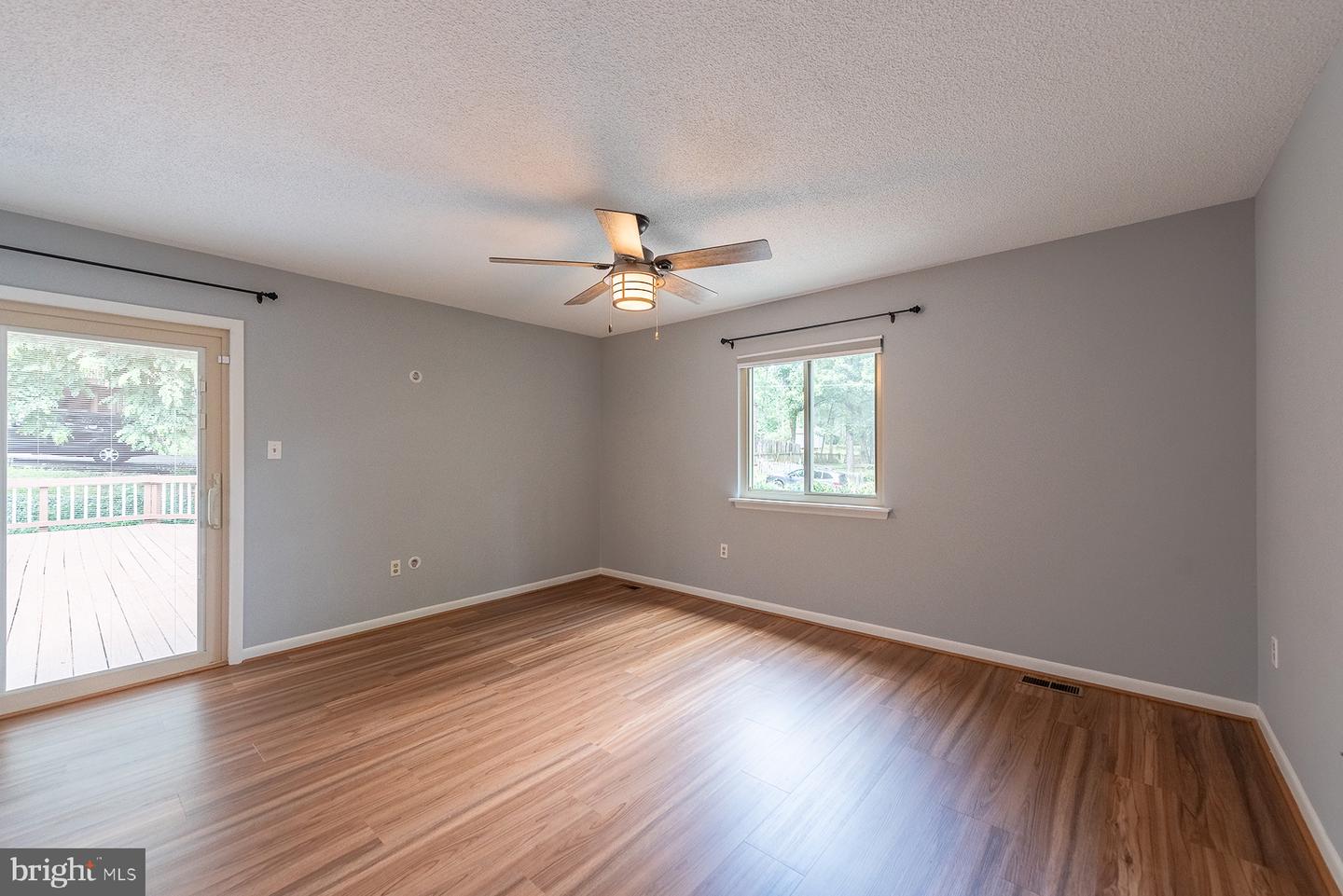 15755 WAKEFIELD CT, HAYMARKET, Virginia 20169, 3 Bedrooms Bedrooms, ,3 BathroomsBathrooms,Residential,For sale,15755 WAKEFIELD CT,VAPW2098766 MLS # VAPW2098766