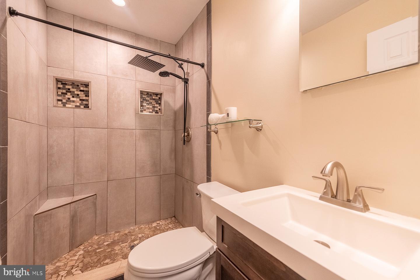 15755 WAKEFIELD CT, HAYMARKET, Virginia 20169, 3 Bedrooms Bedrooms, ,3 BathroomsBathrooms,Residential,For sale,15755 WAKEFIELD CT,VAPW2098766 MLS # VAPW2098766