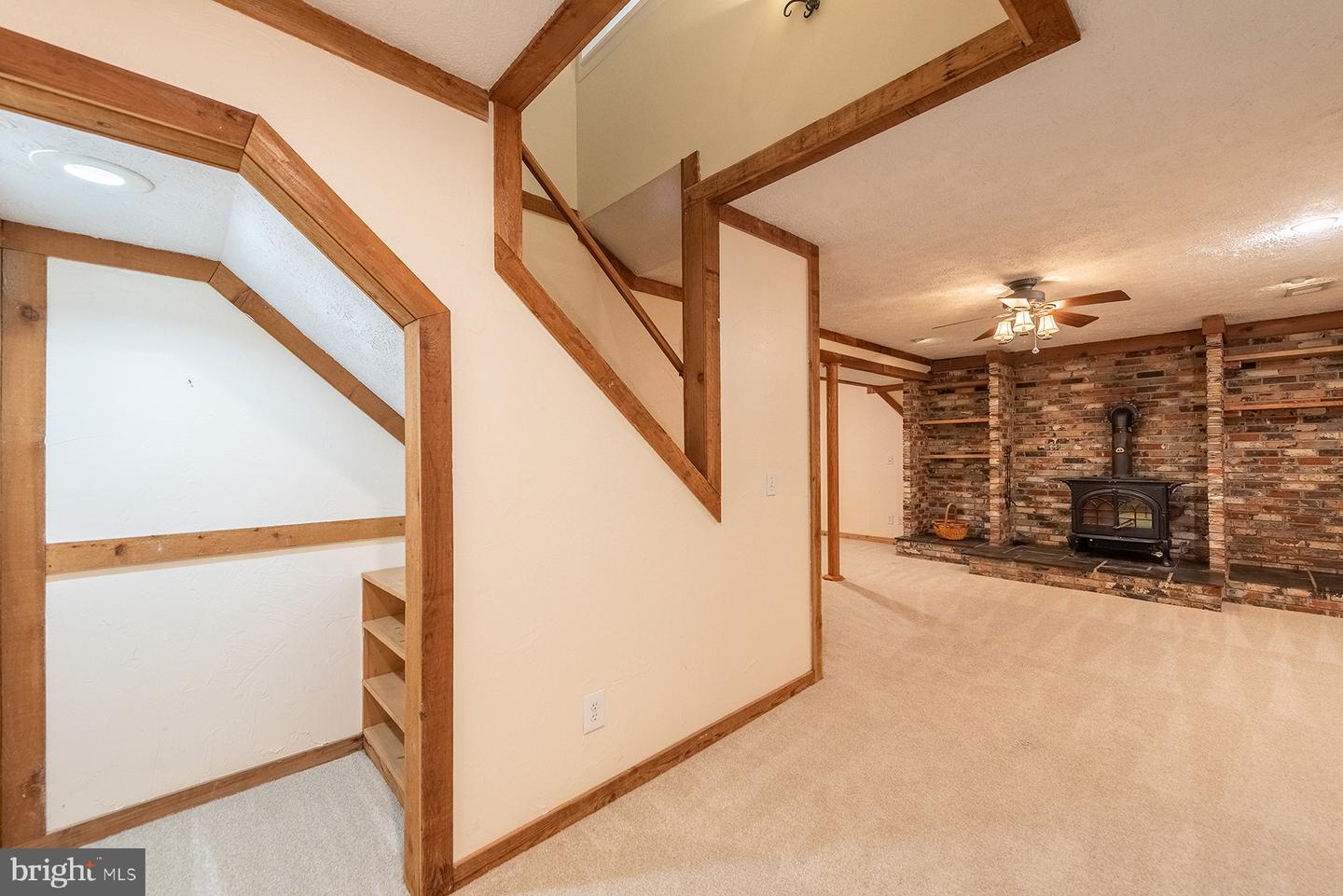 15755 WAKEFIELD CT, HAYMARKET, Virginia 20169, 3 Bedrooms Bedrooms, ,3 BathroomsBathrooms,Residential,For sale,15755 WAKEFIELD CT,VAPW2098766 MLS # VAPW2098766