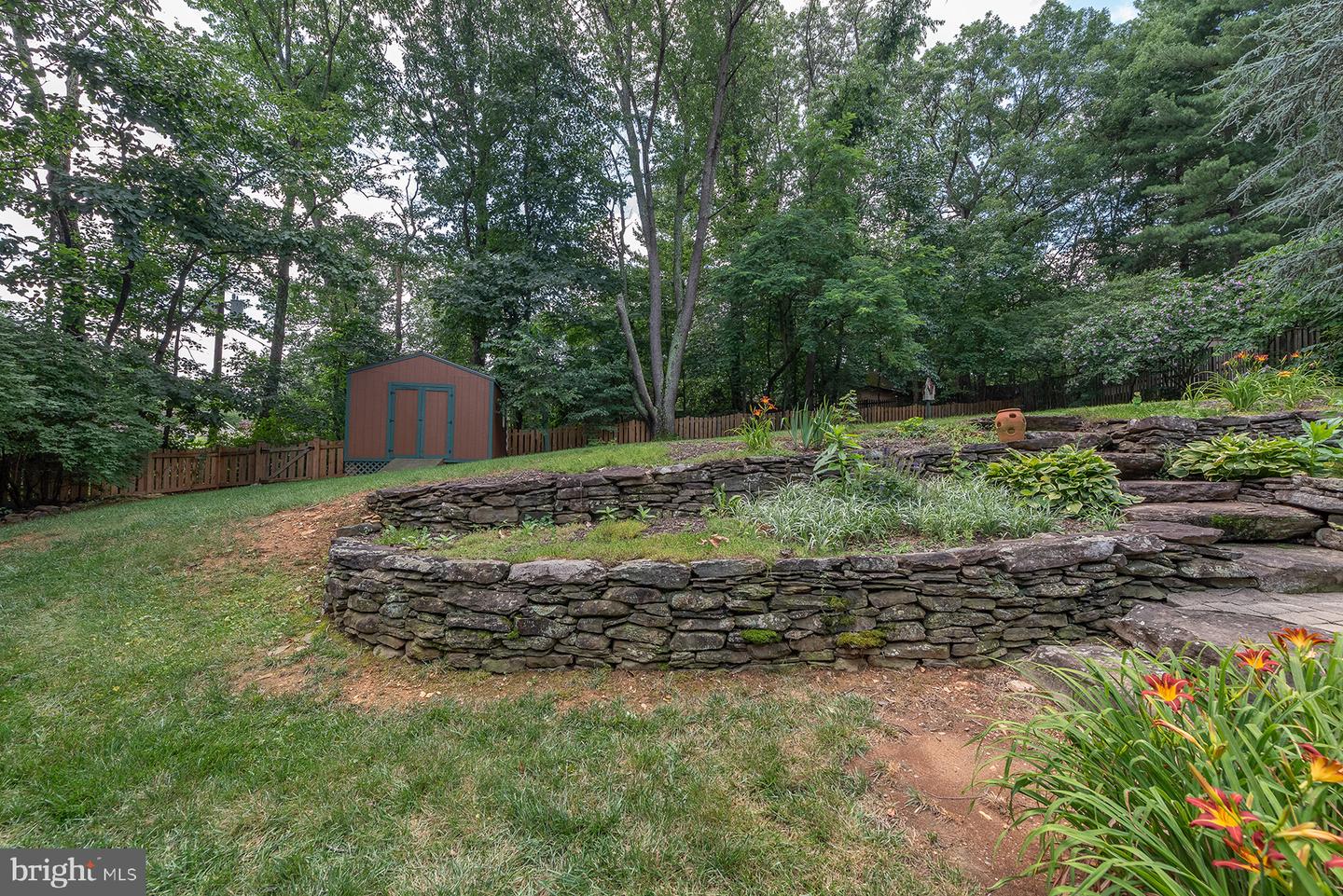 15755 WAKEFIELD CT, HAYMARKET, Virginia 20169, 3 Bedrooms Bedrooms, ,3 BathroomsBathrooms,Residential,For sale,15755 WAKEFIELD CT,VAPW2098766 MLS # VAPW2098766