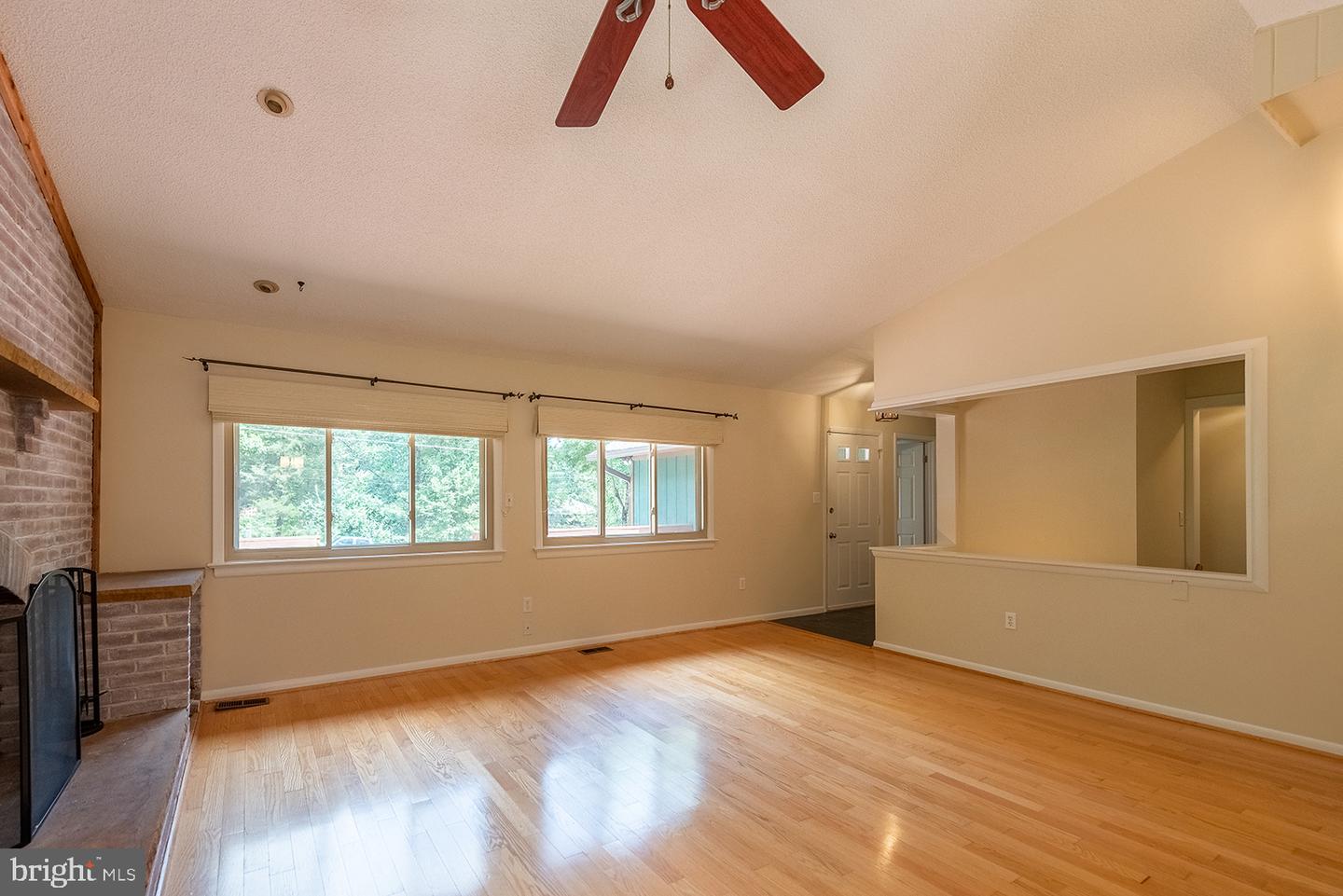 15755 WAKEFIELD CT, HAYMARKET, Virginia 20169, 3 Bedrooms Bedrooms, ,3 BathroomsBathrooms,Residential,For sale,15755 WAKEFIELD CT,VAPW2098766 MLS # VAPW2098766