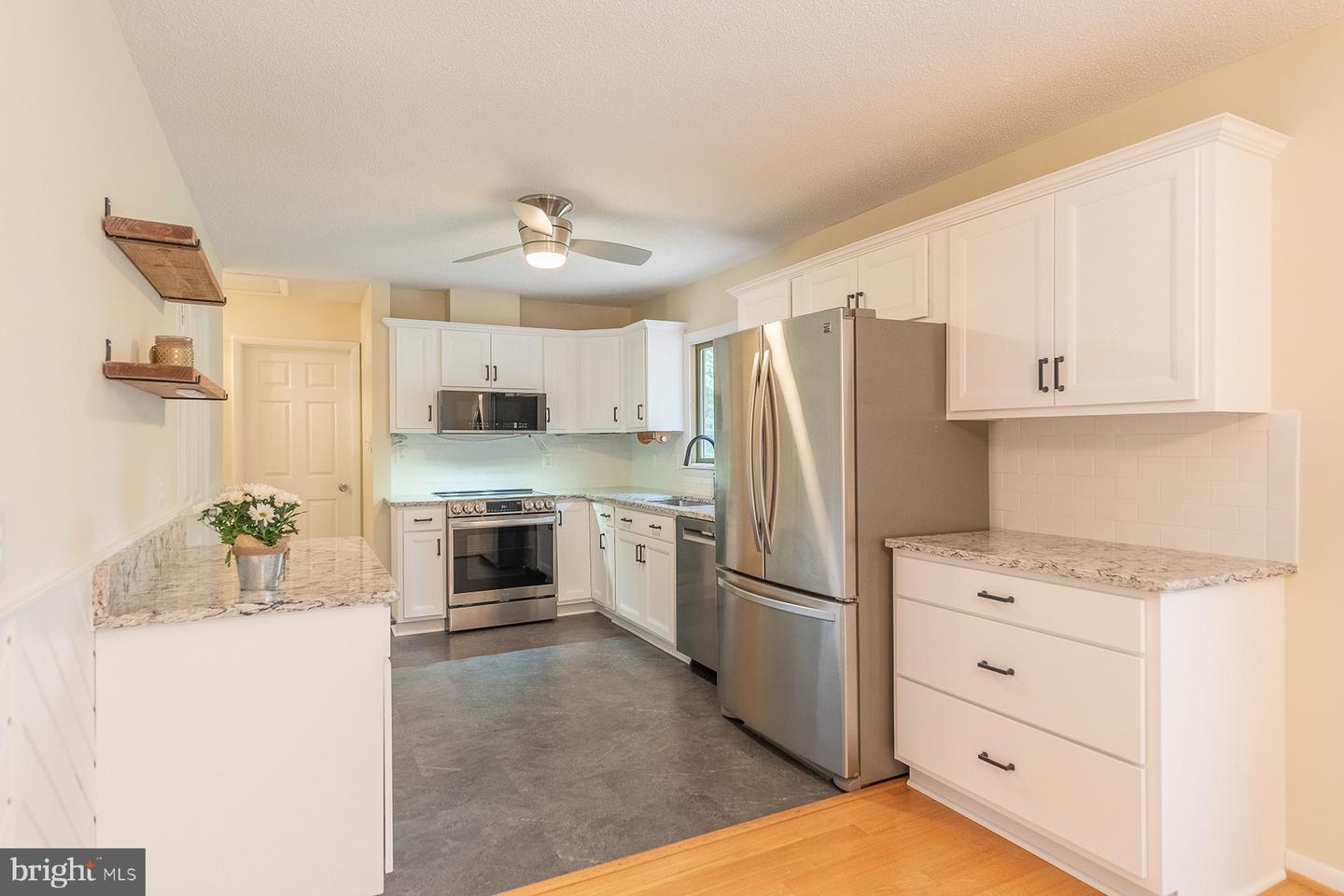 15755 WAKEFIELD CT, HAYMARKET, Virginia 20169, 3 Bedrooms Bedrooms, ,3 BathroomsBathrooms,Residential,For sale,15755 WAKEFIELD CT,VAPW2098766 MLS # VAPW2098766