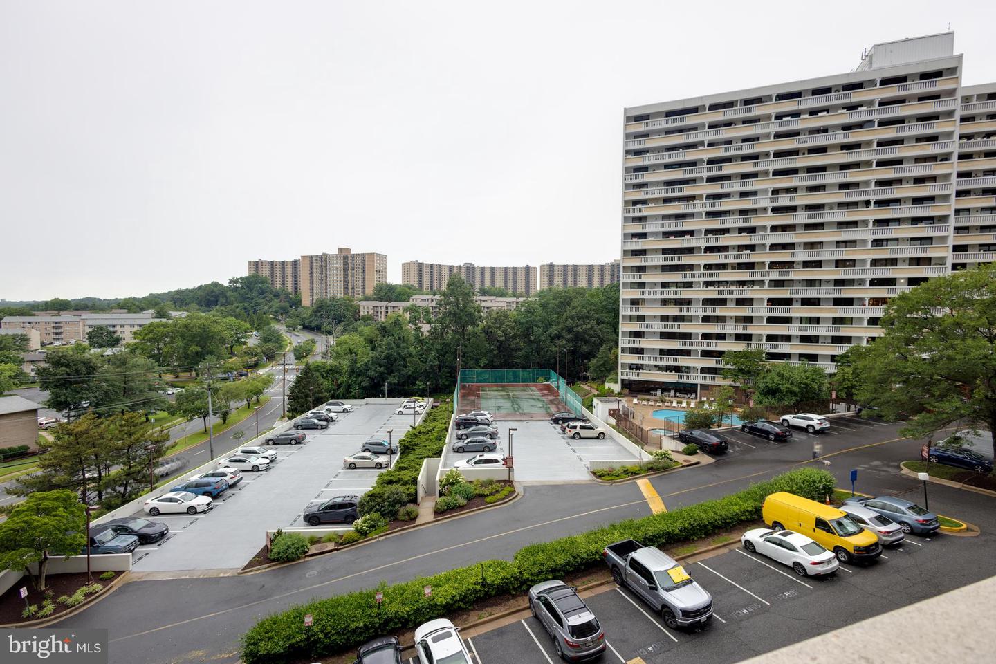 5911 EDSALL RD #406, ALEXANDRIA, Virginia 22304, 2 Bedrooms Bedrooms, ,2 BathroomsBathrooms,Residential,For sale,5911 EDSALL RD #406,VAAX2047300 MLS # VAAX2047300