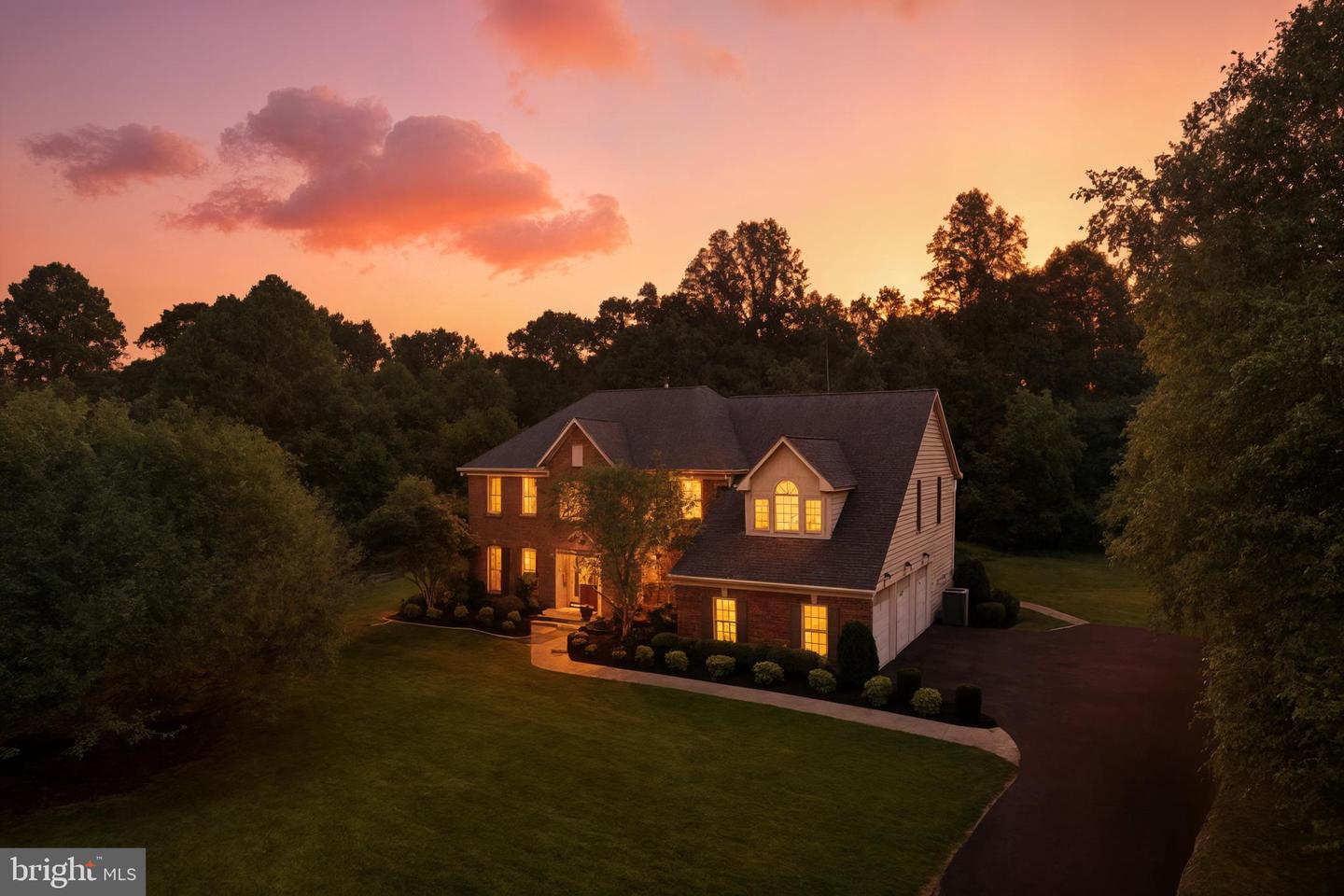 7401 CLIFTON QUARRY DR, CLIFTON, Virginia 20124, 4 Bedrooms Bedrooms, ,3 BathroomsBathrooms,Residential,For sale,7401 CLIFTON QUARRY DR,VAFX2254524 MLS # VAFX2254524