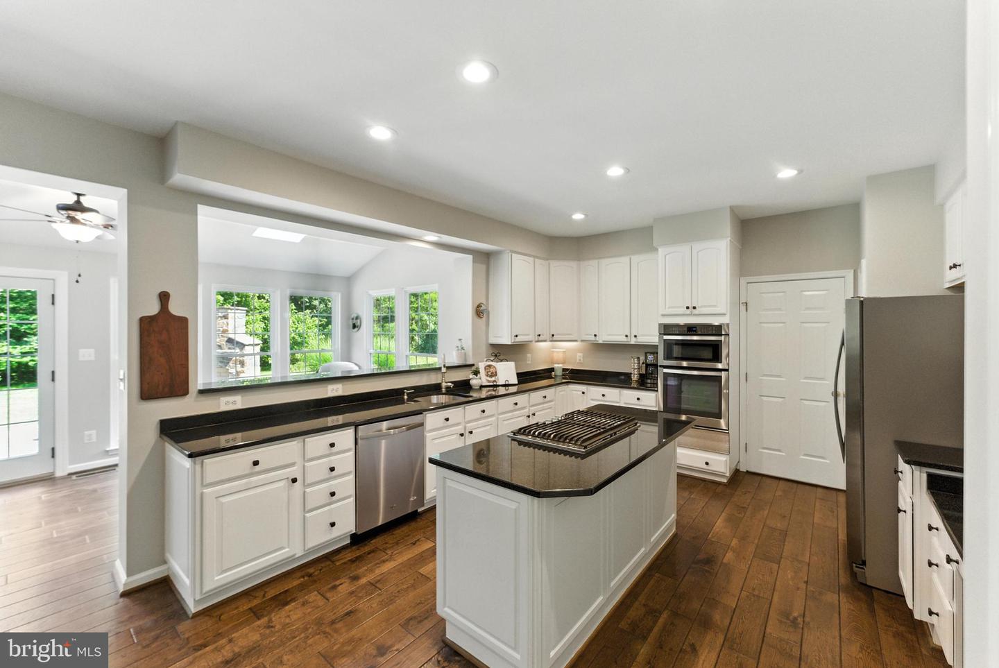 7401 CLIFTON QUARRY DR, CLIFTON, Virginia 20124, 4 Bedrooms Bedrooms, ,3 BathroomsBathrooms,Residential,For sale,7401 CLIFTON QUARRY DR,VAFX2254524 MLS # VAFX2254524